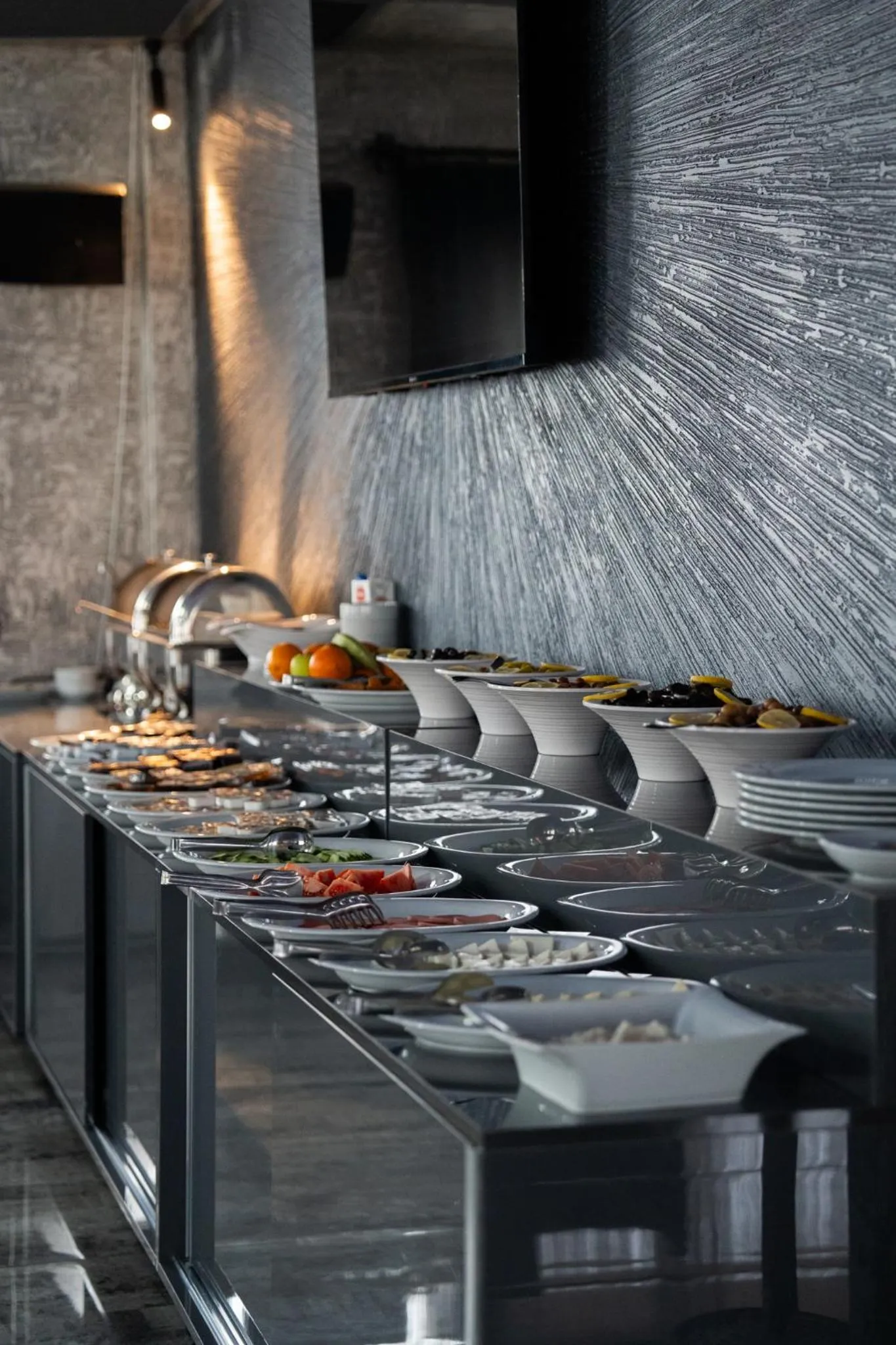 Restaurant/places to eat in saffari otel