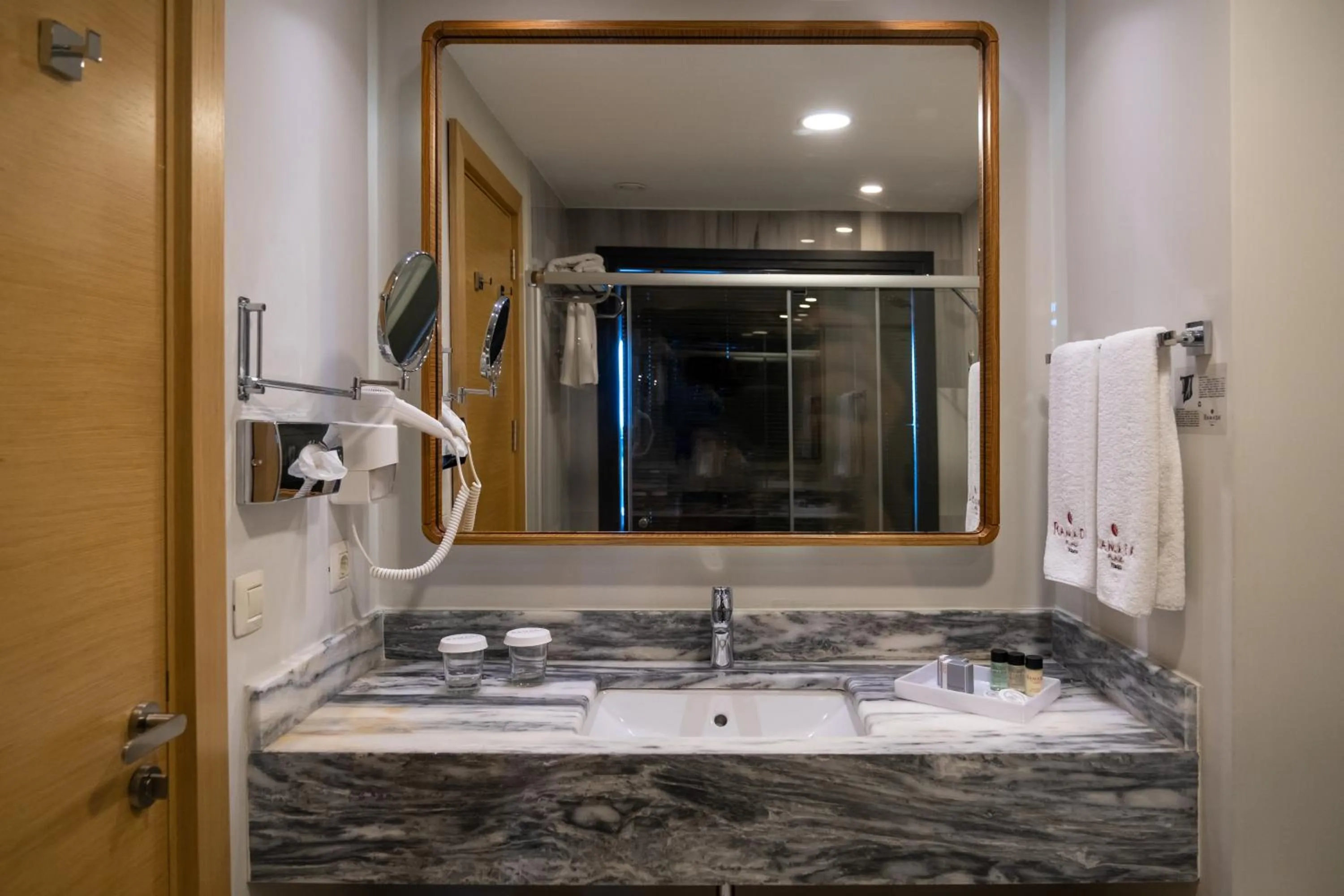 Shower in Ramada Plaza Hotel & Spa Trabzon