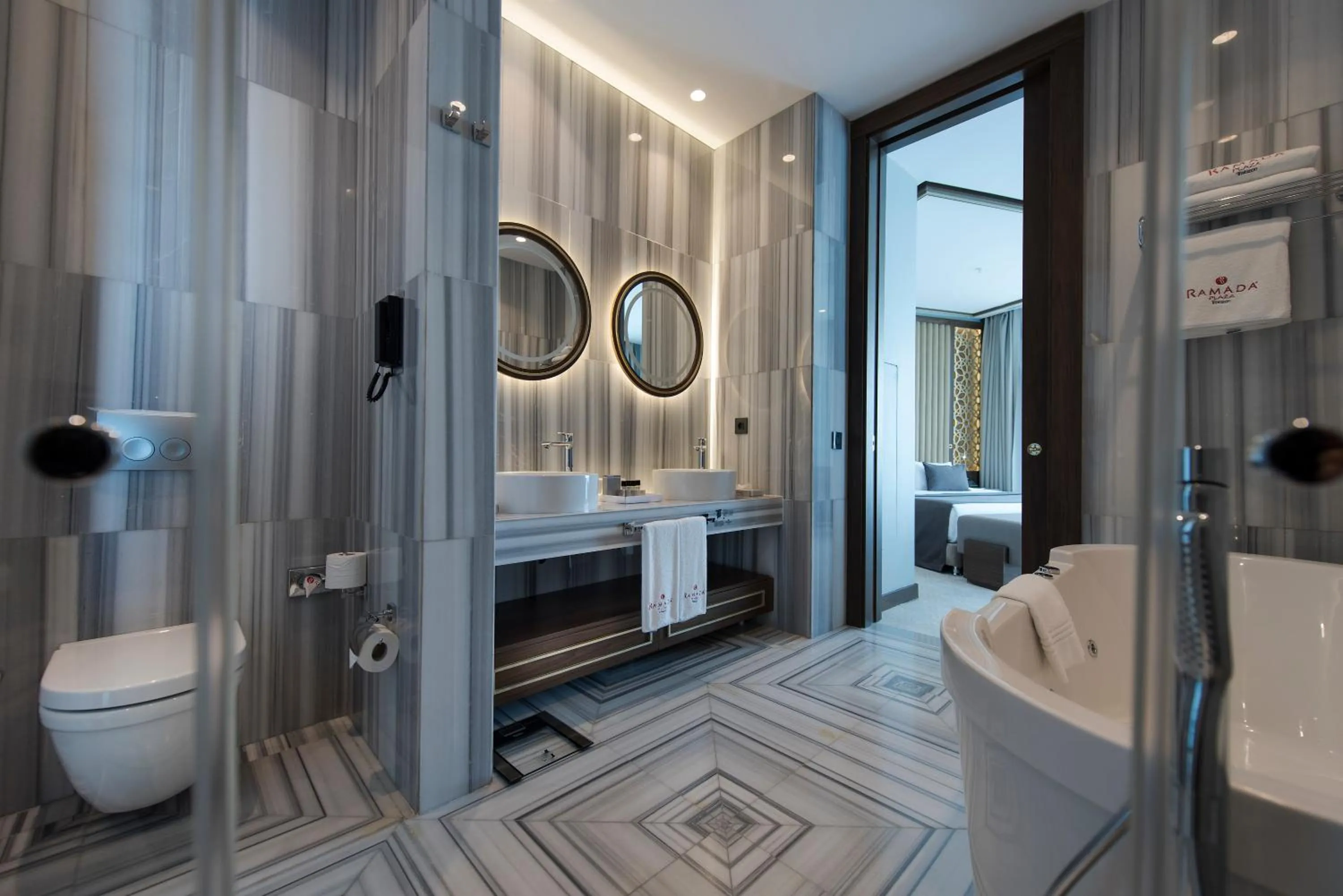 Bathroom in Ramada Plaza Hotel & Spa Trabzon