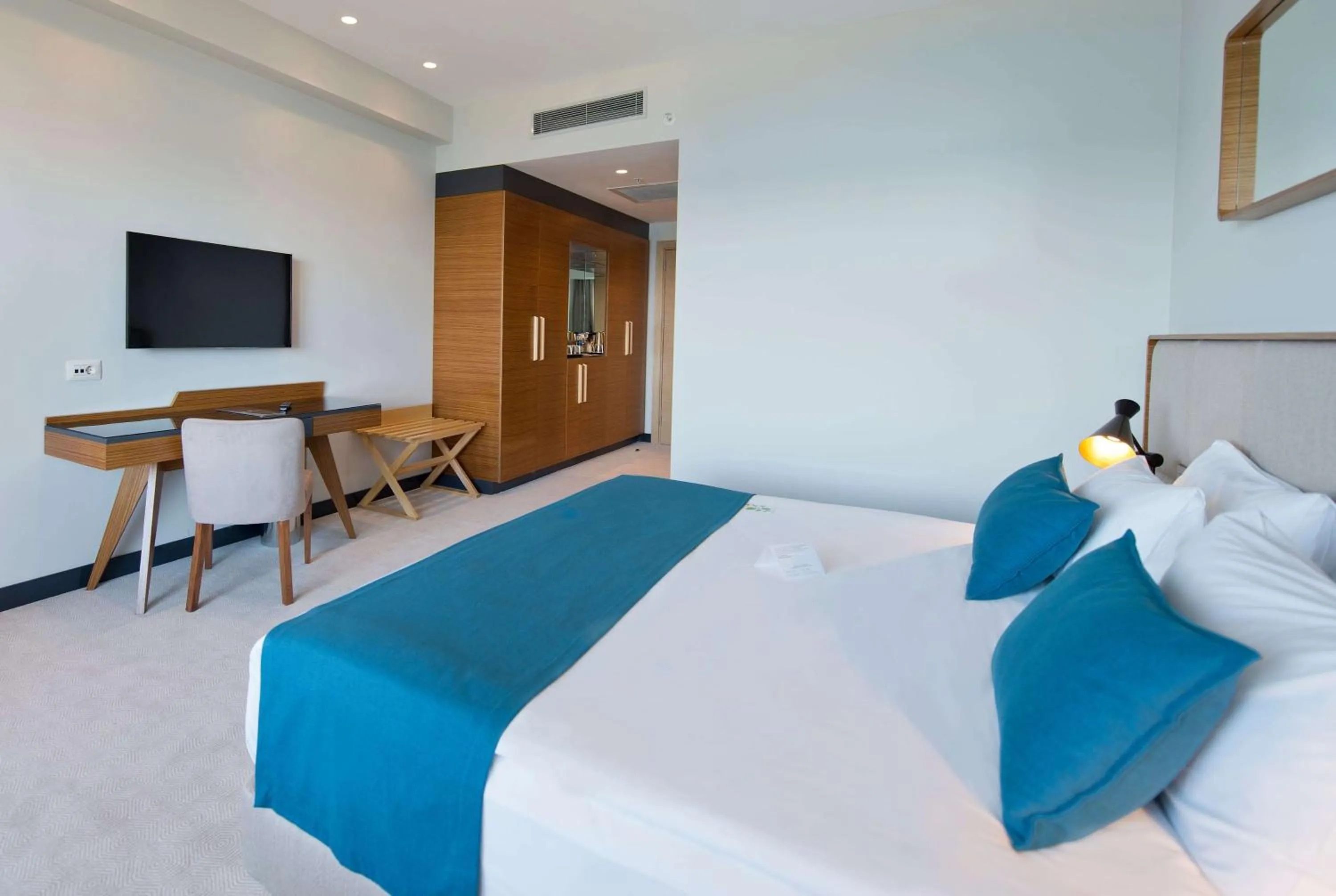 Photo of the whole room, Bed in Ramada Plaza Hotel & Spa Trabzon