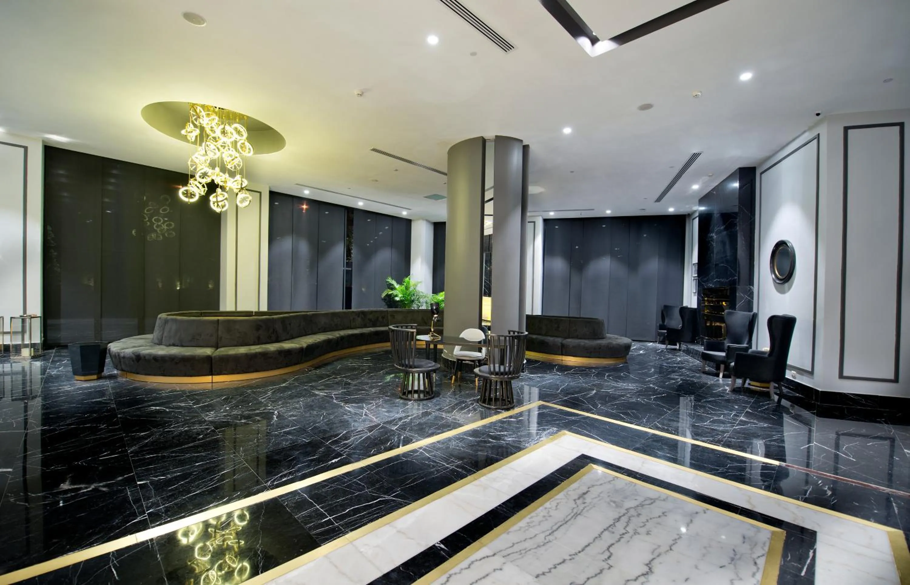 Communal lounge/ TV room in Ramada Plaza Hotel & Spa Trabzon