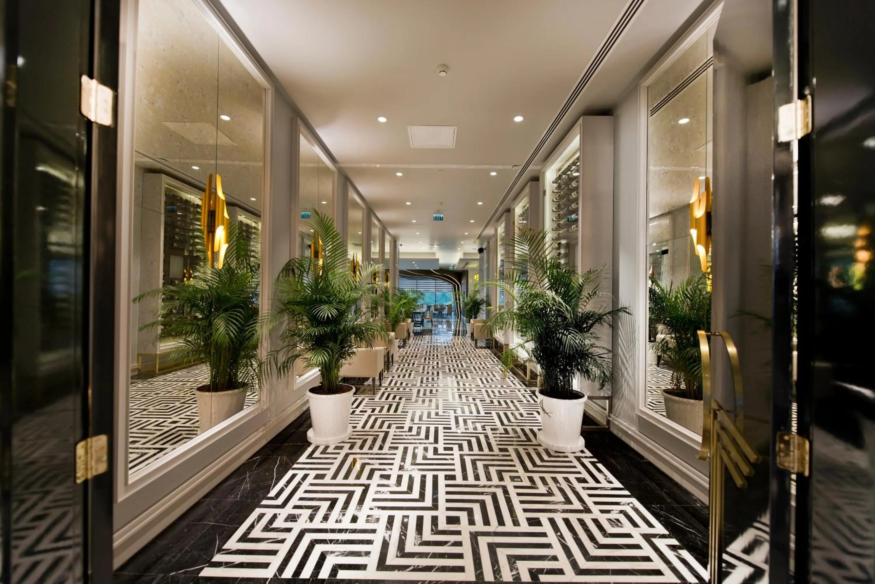 Restaurant/places to eat in Ramada Plaza Hotel & Spa Trabzon