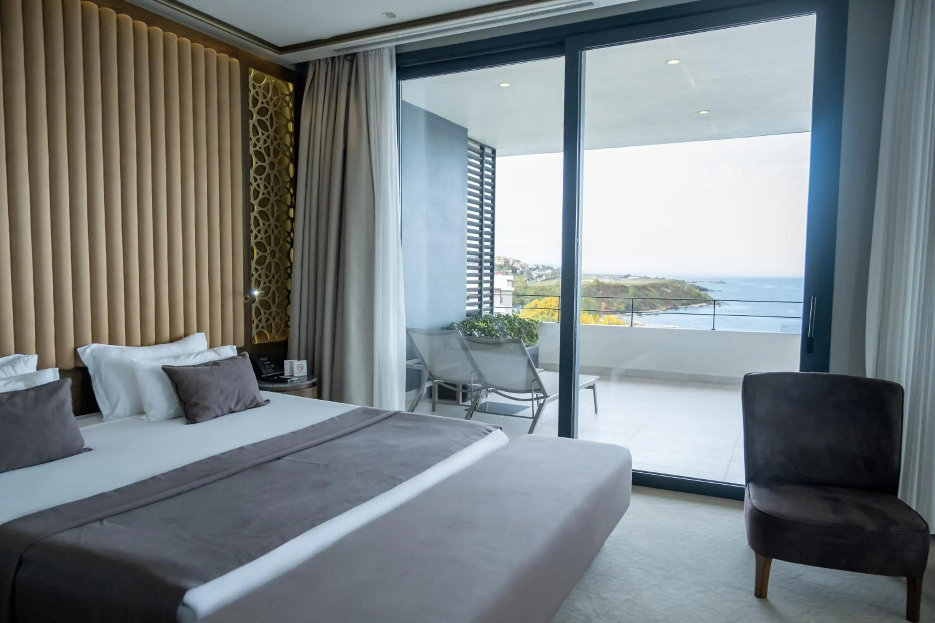 Bedroom, Bed in Ramada Plaza Hotel & Spa Trabzon