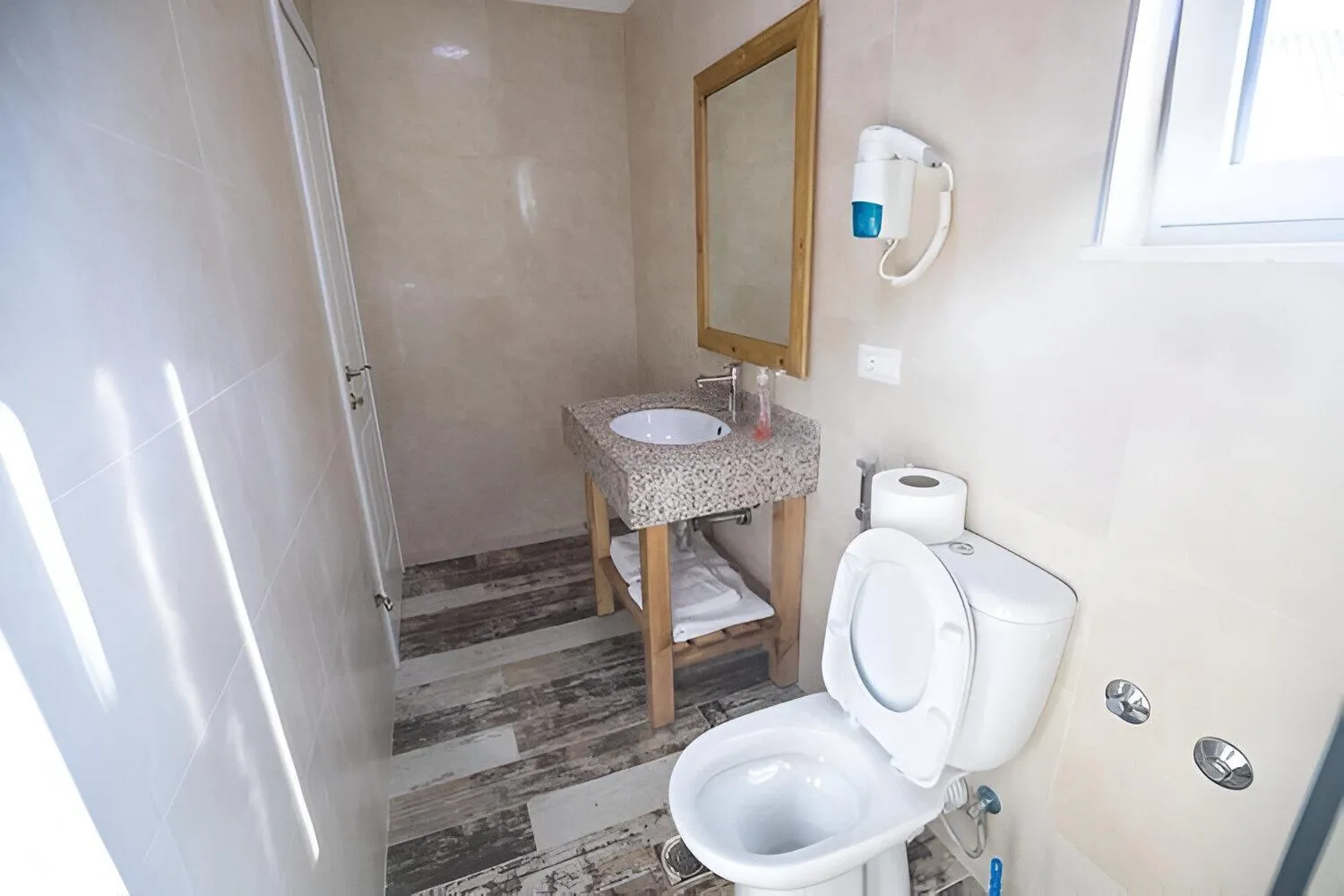 Shower in Hotel Sidi