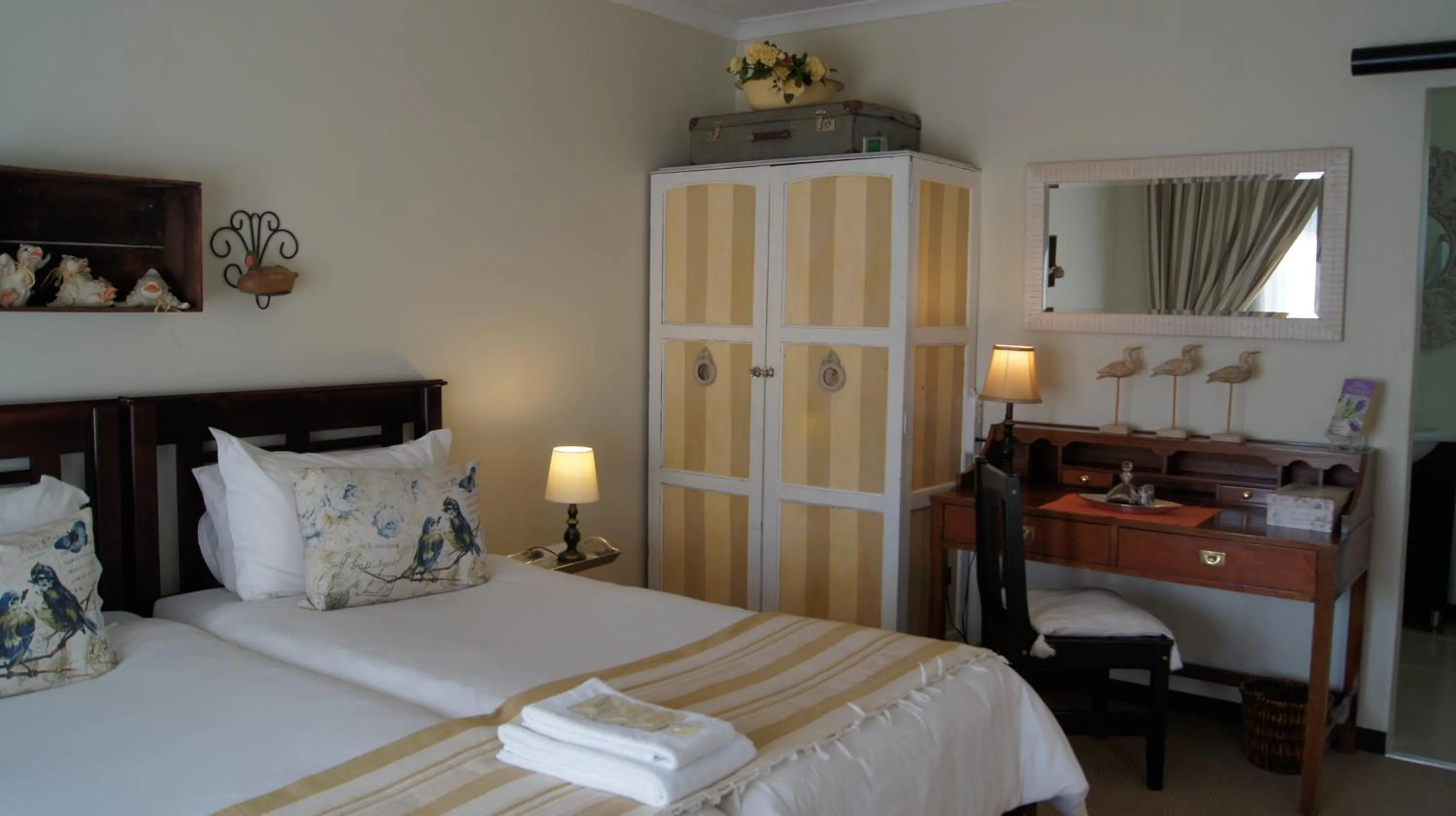 Bed in Cunningham Cottage Guest House