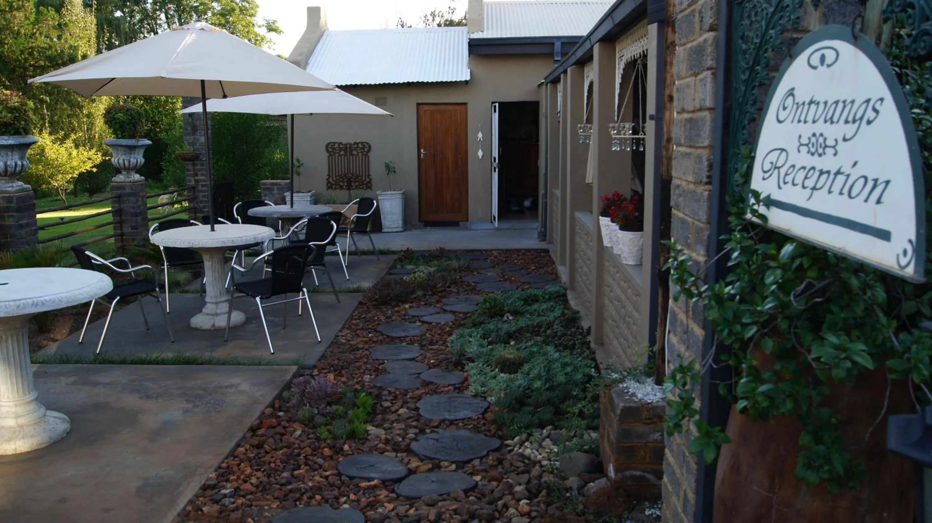 Area and facilities in Cunningham Cottage Guest House