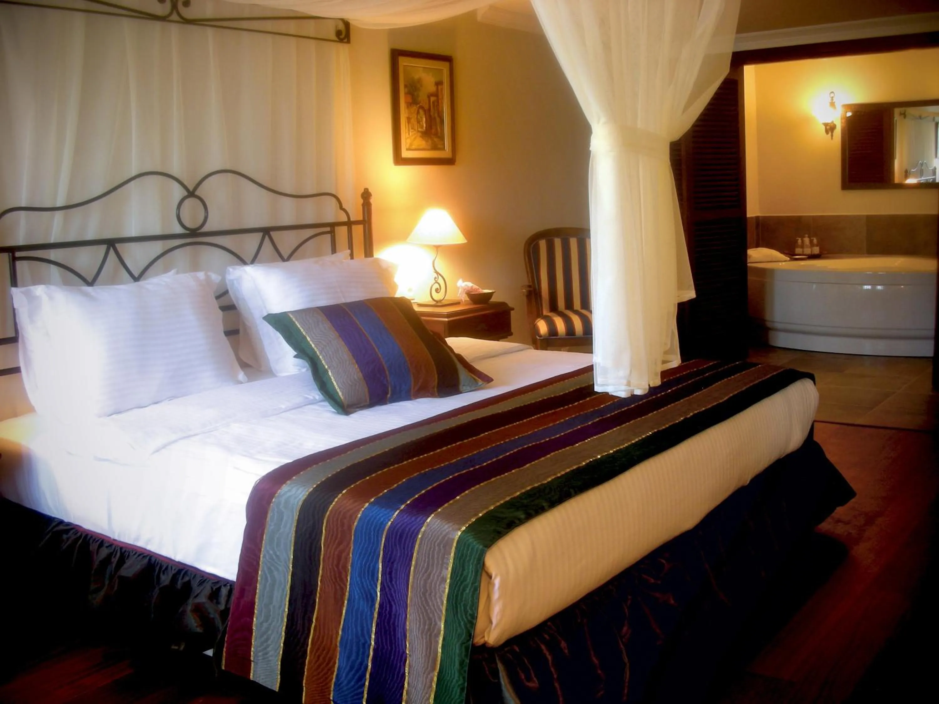 Photo of the whole room in Maris Hotel