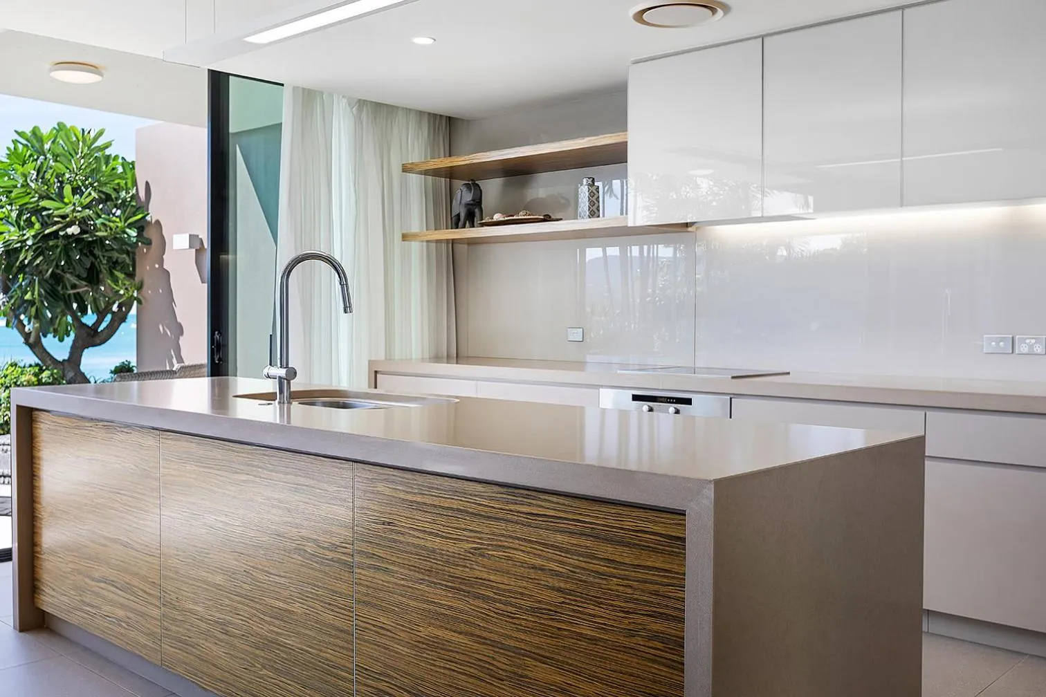 Kitchen or kitchenette in Mirage Whitsundays