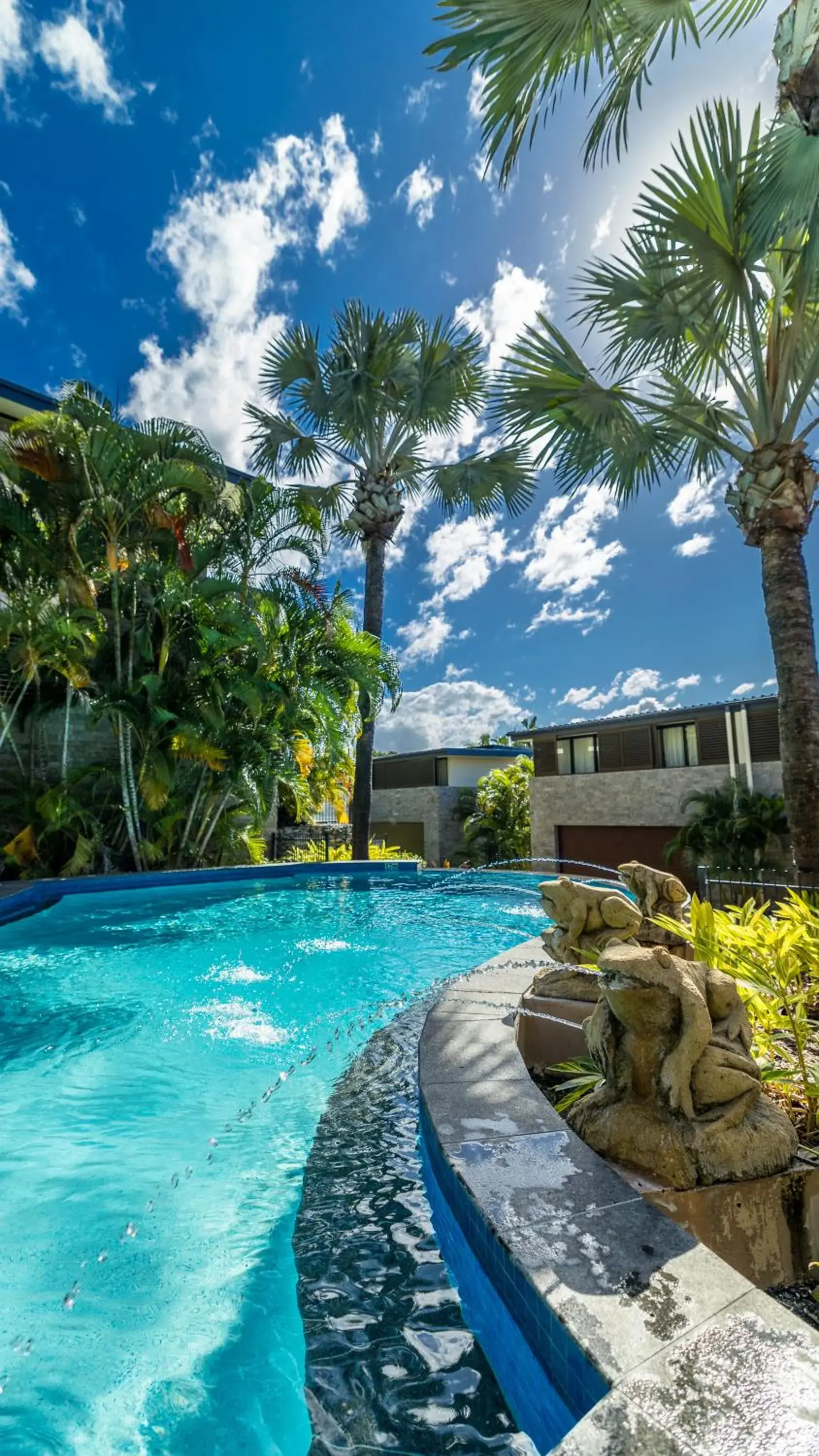 Swimming pool in Mirage Whitsundays Swimming pool in Mirage Whitsundays