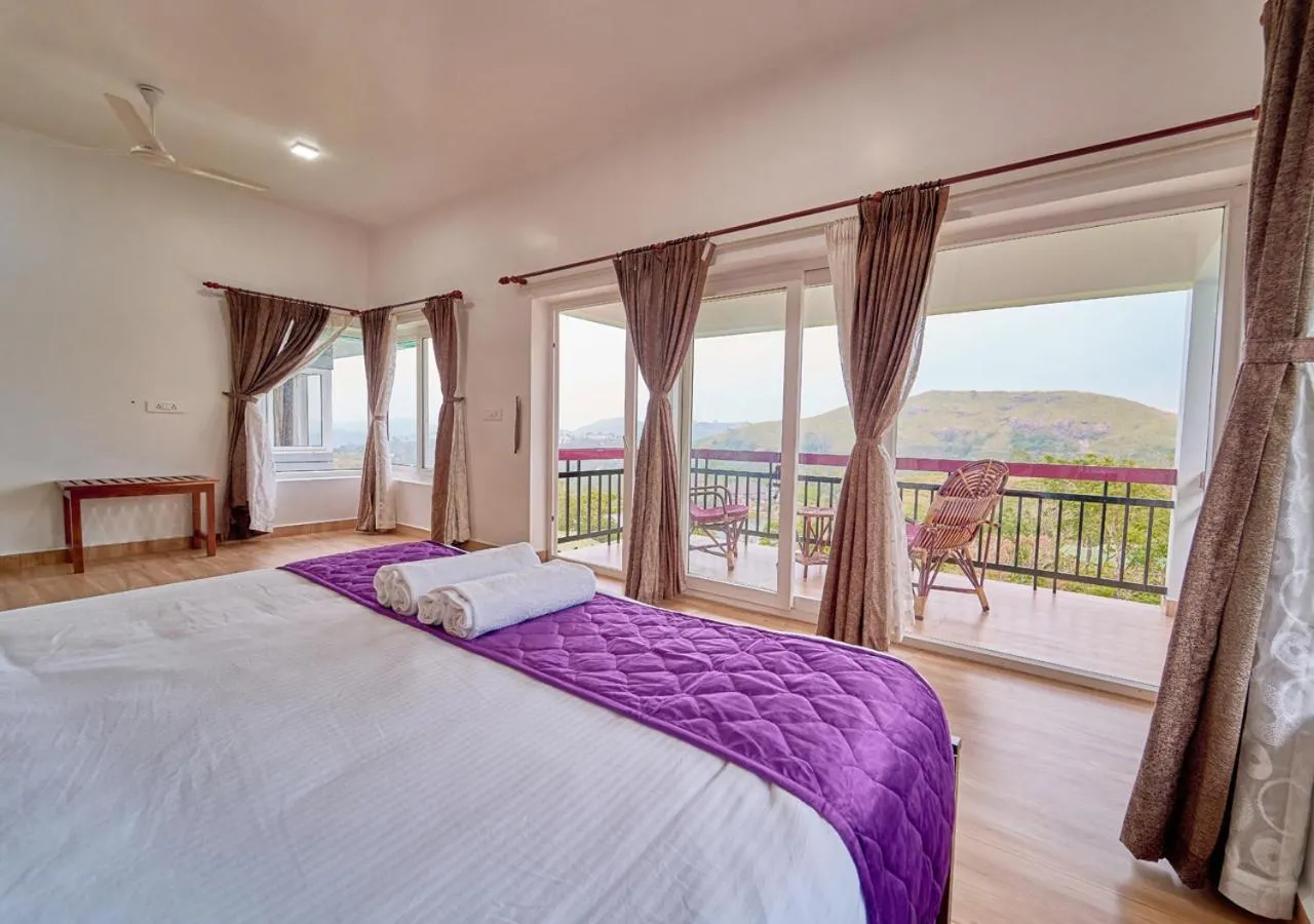 Priyas Villa Vagamon by VOYE HOMES-Scenic Mountain View
