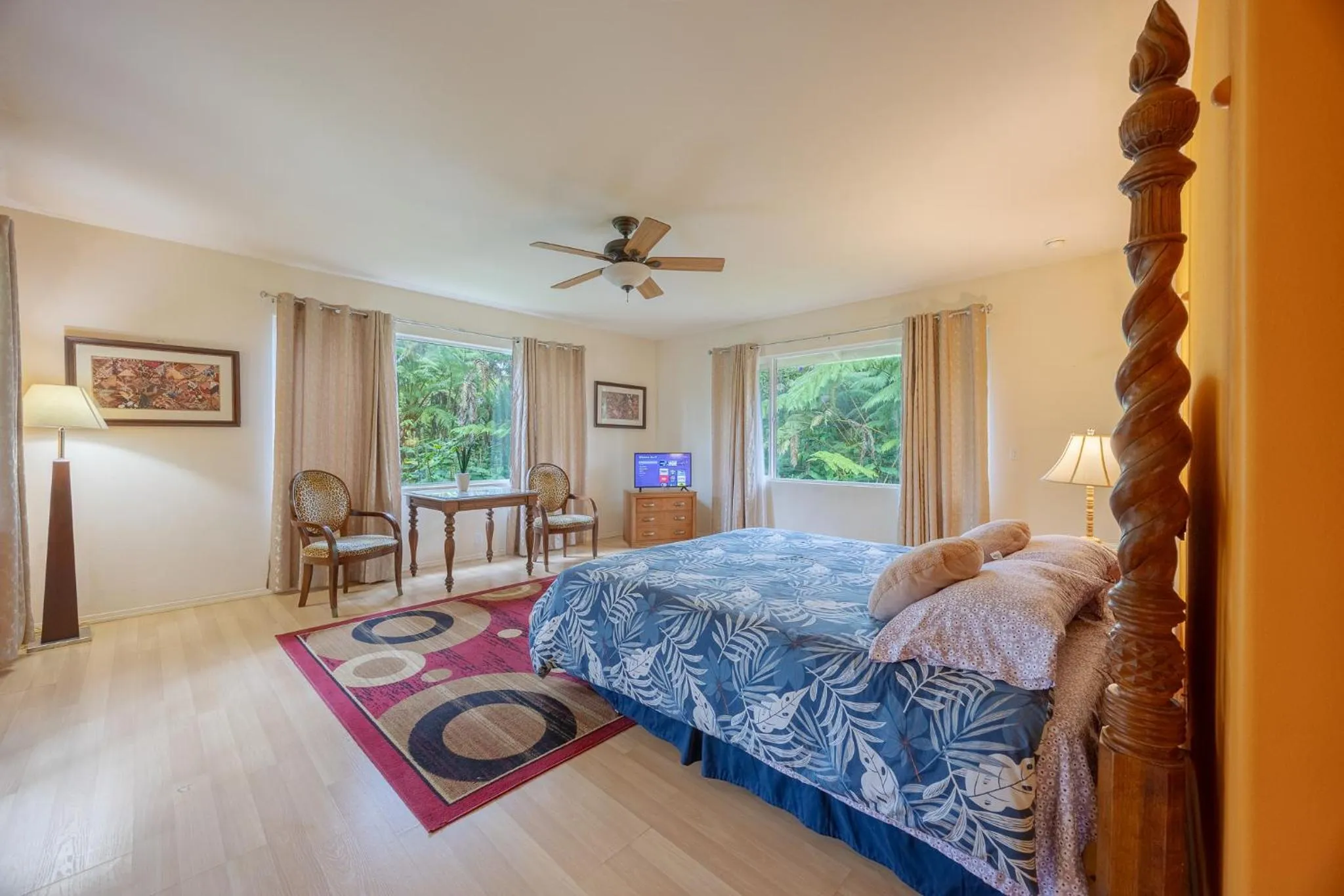 Photo of the whole room, Bed in Volcano Forest Inn