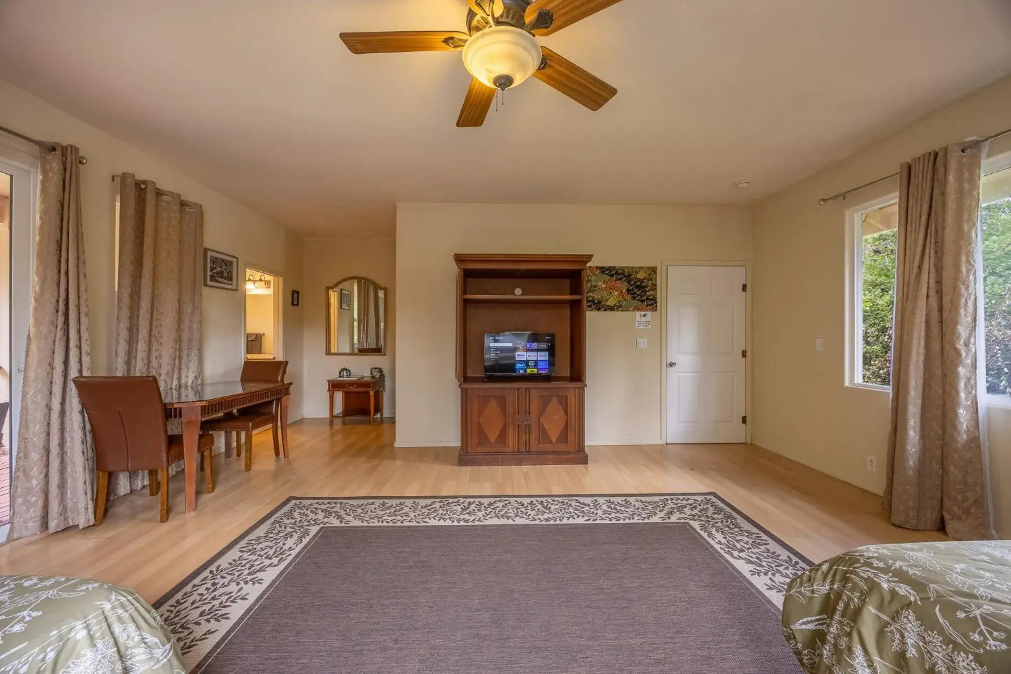 Photo of the whole room, Bed in Volcano Forest Inn Photo of the whole room, Bed in Volcano Forest Inn
