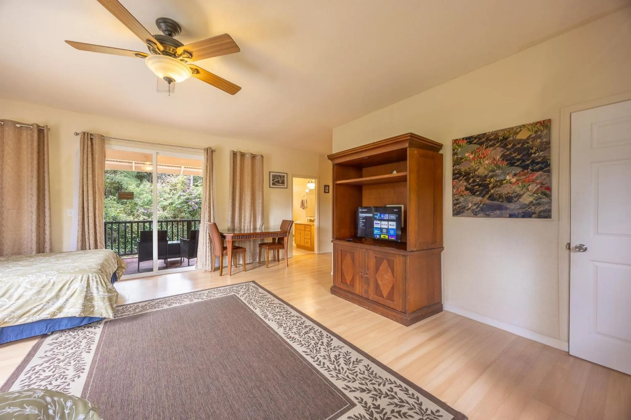 Photo of the whole room, Bed in Volcano Forest Inn