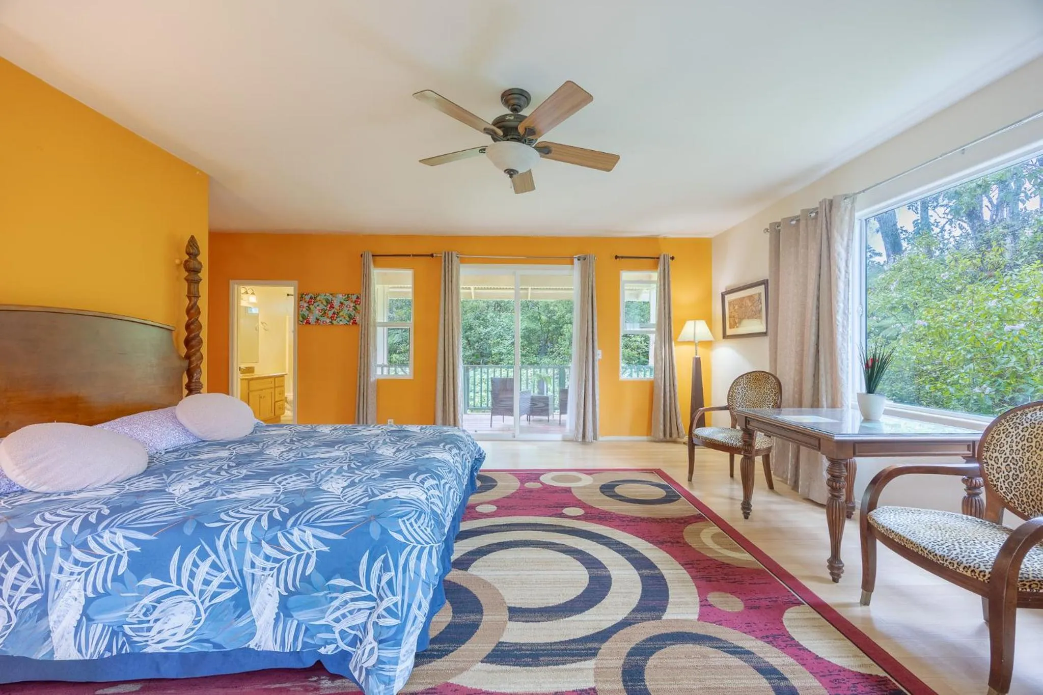 Photo of the whole room, Bed in Volcano Forest Inn