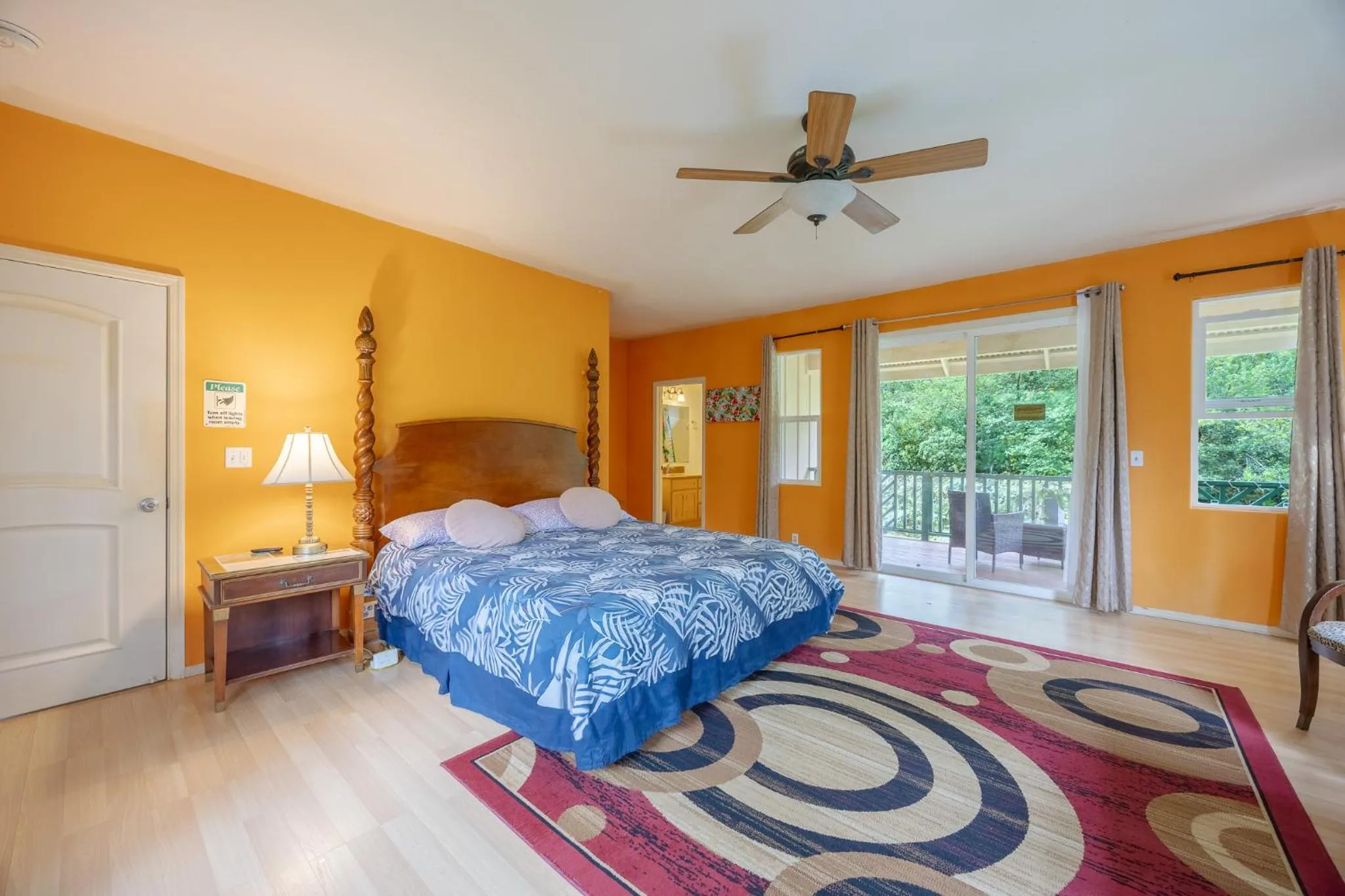 Photo of the whole room, Bed in Volcano Forest Inn