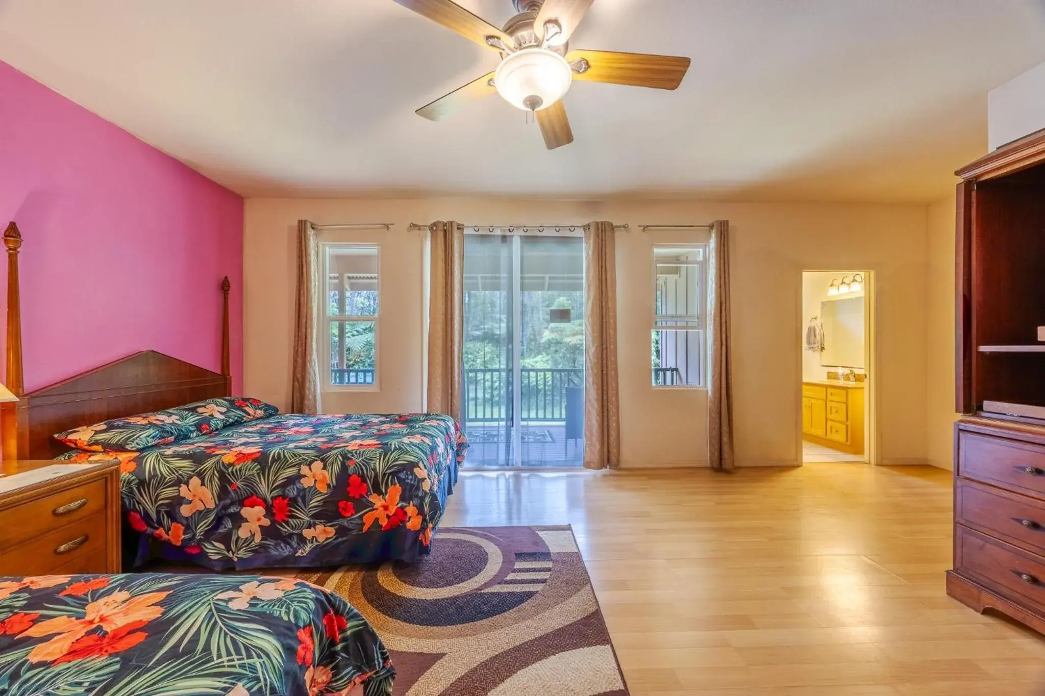 Standard Queen Room with Two Queen Beds in Volcano Forest Inn Standard Queen Room with Two Queen Beds in Volcano Forest Inn