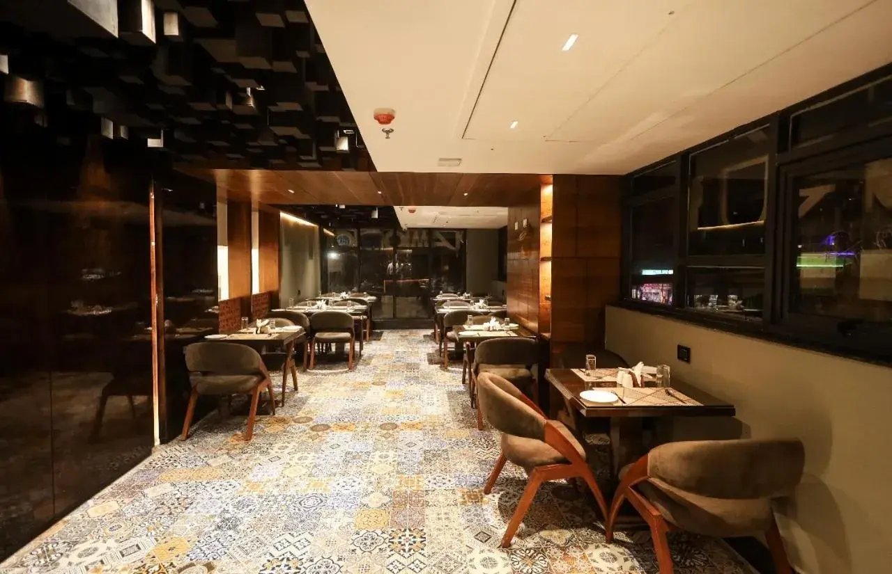 Restaurant/places to eat in Hotel NOAH SPIRE Restaurant/places to eat in Hotel NOAH SPIRE