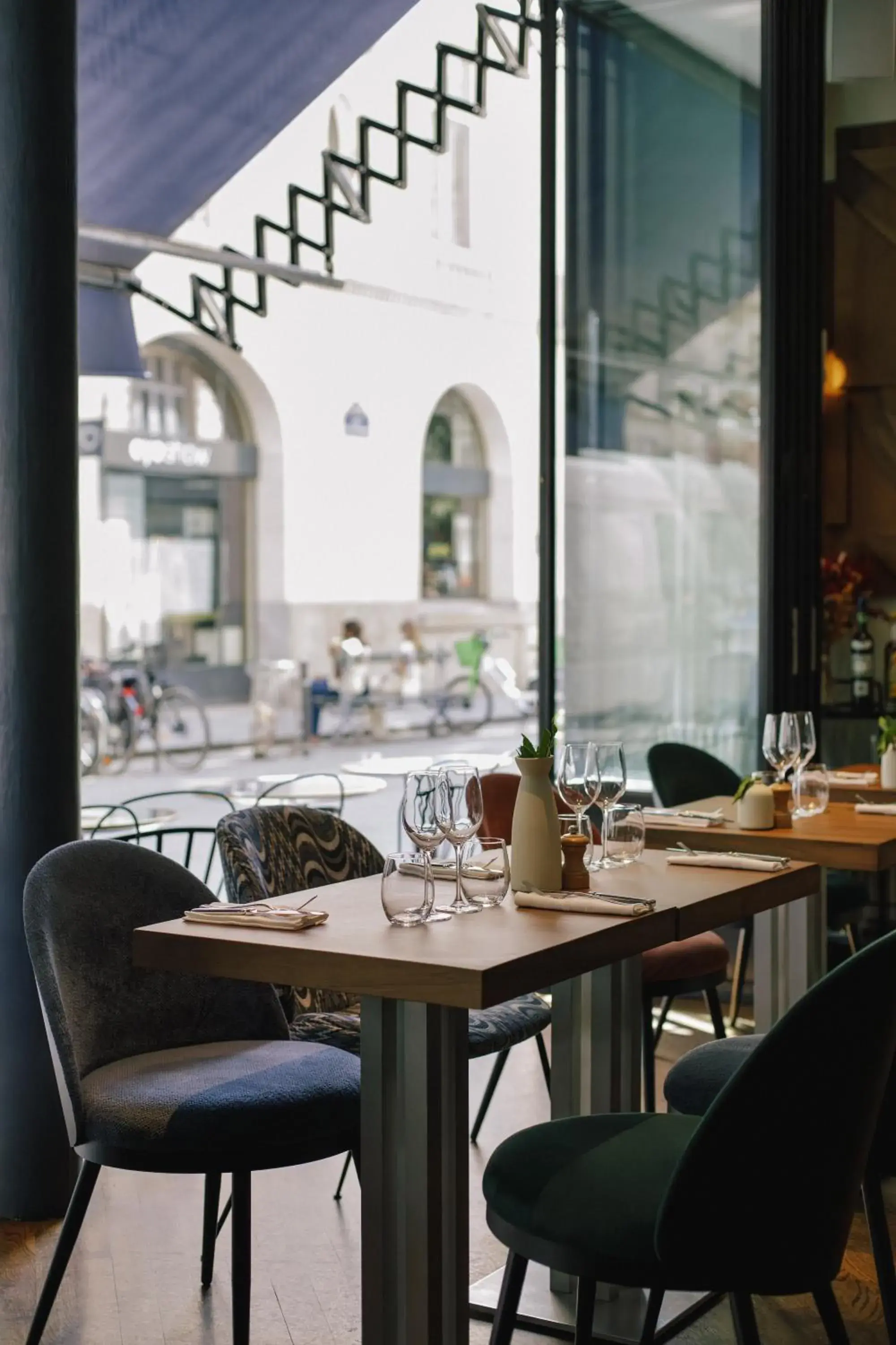 Restaurant/places to eat in Hotel Bachaumont Restaurant/places to eat in Hotel Bachaumont