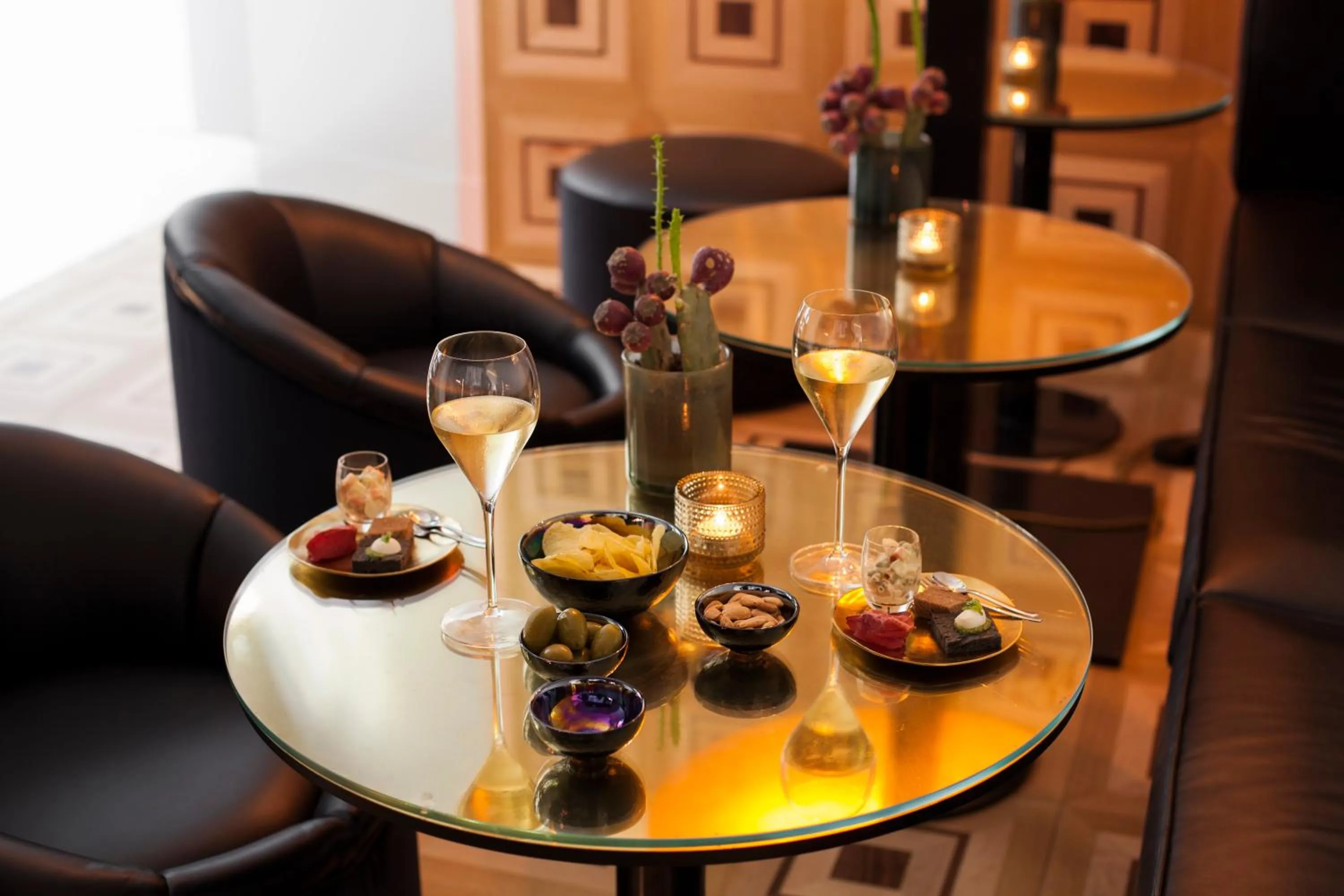 Food and drinks in Senato Hotel Milano