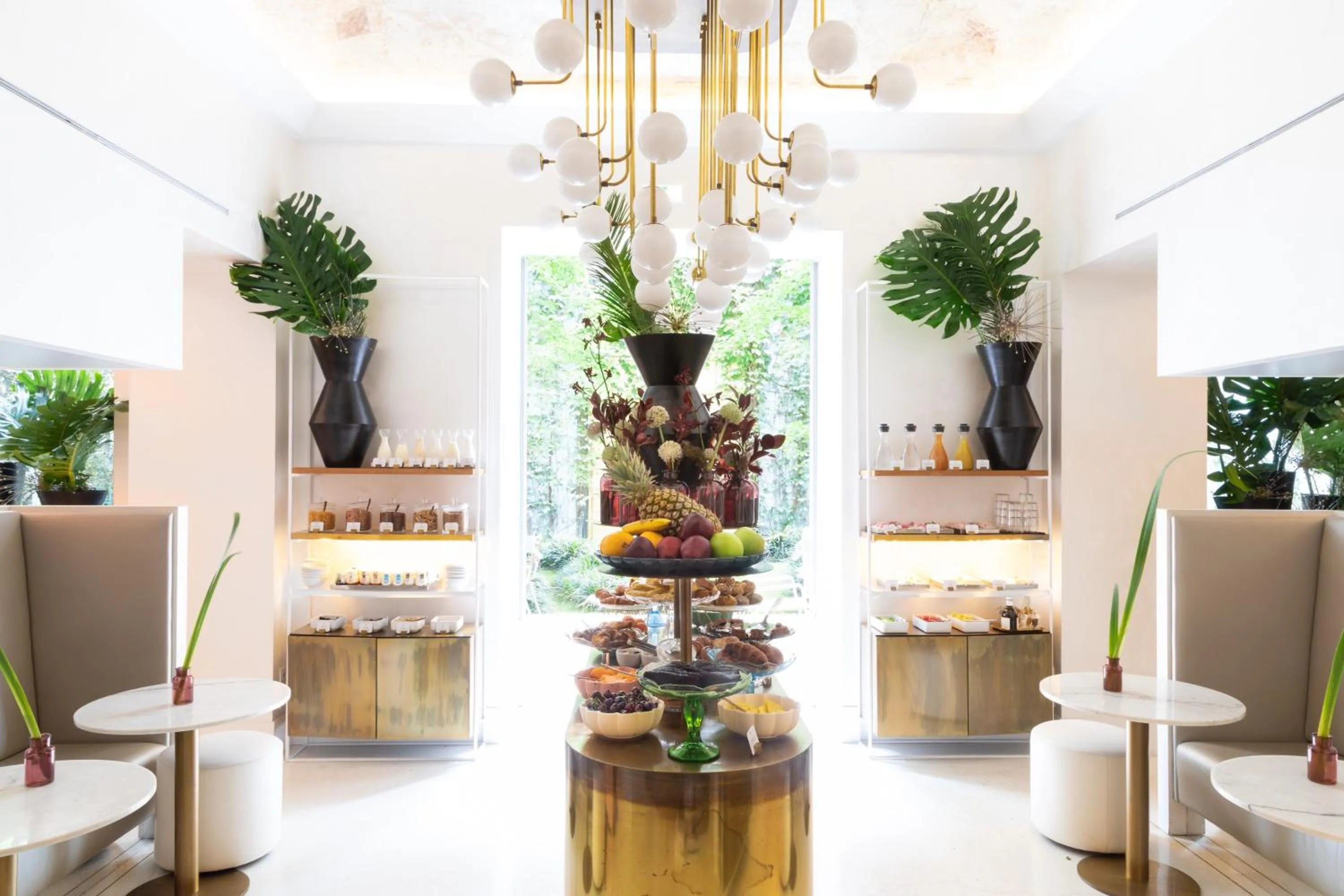 Buffet breakfast in Senato Hotel Milano