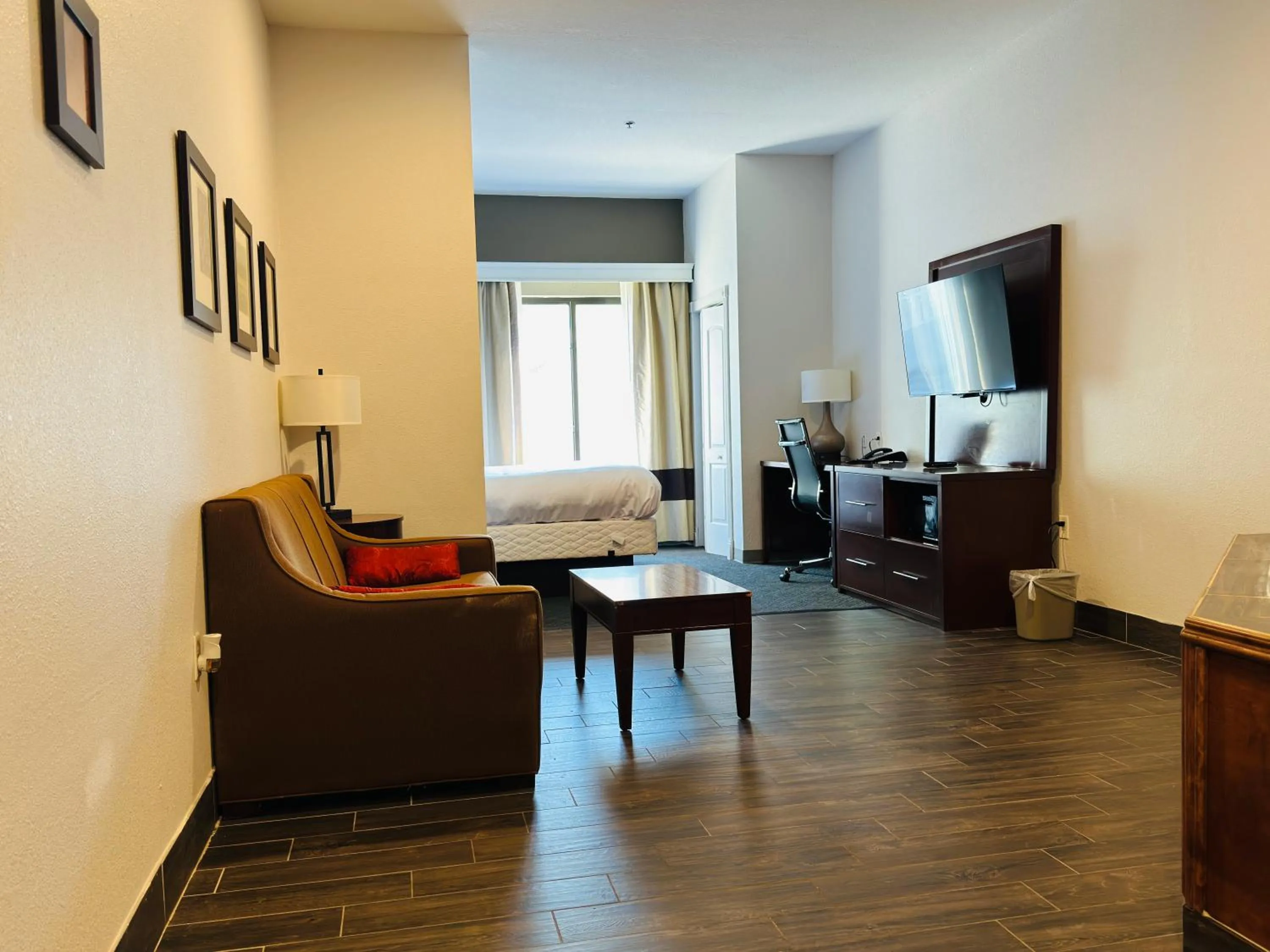 Comfort Suites Plymouth near US-30