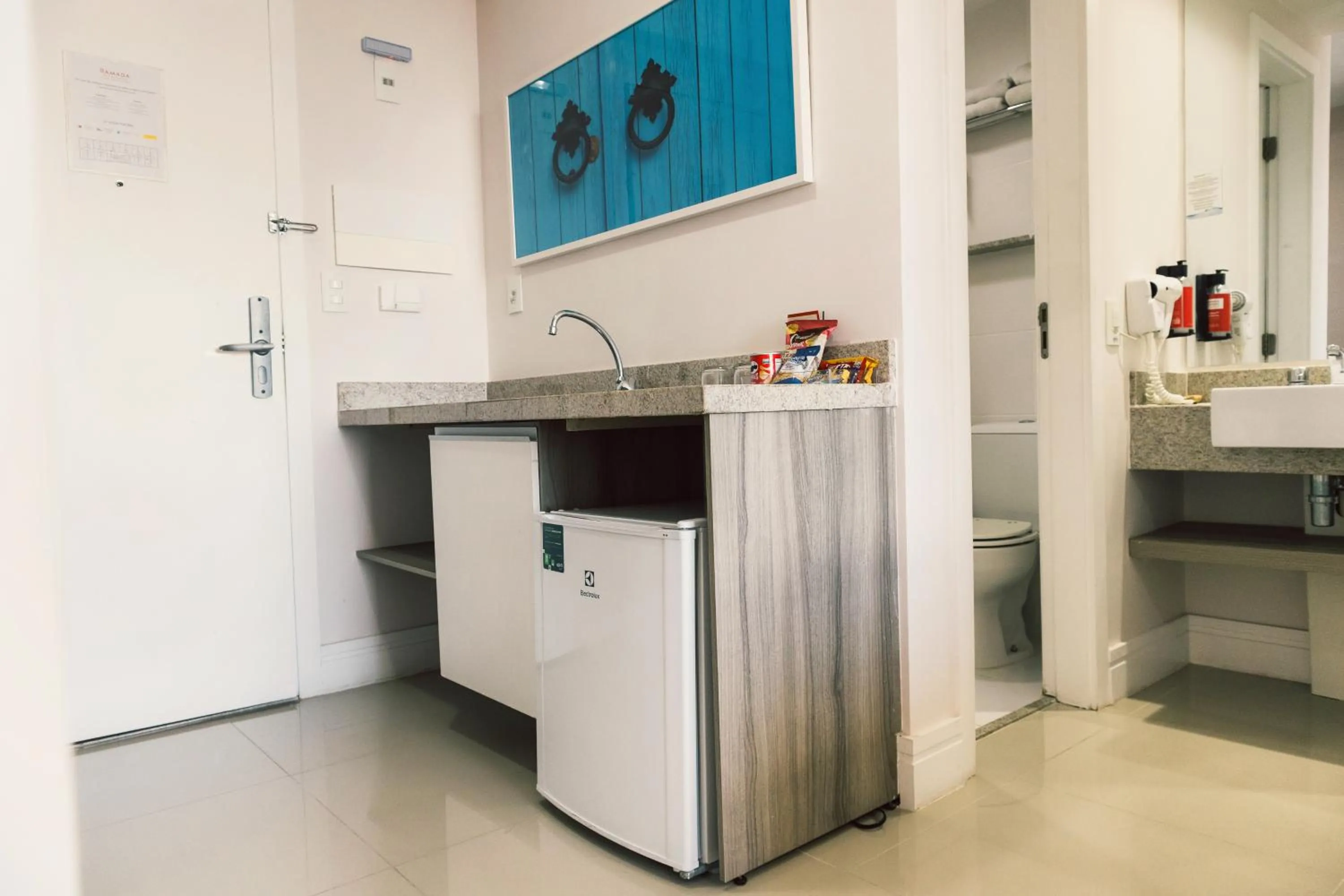 Area and facilities in Ramada Hotel & Suites Campos Pelinca