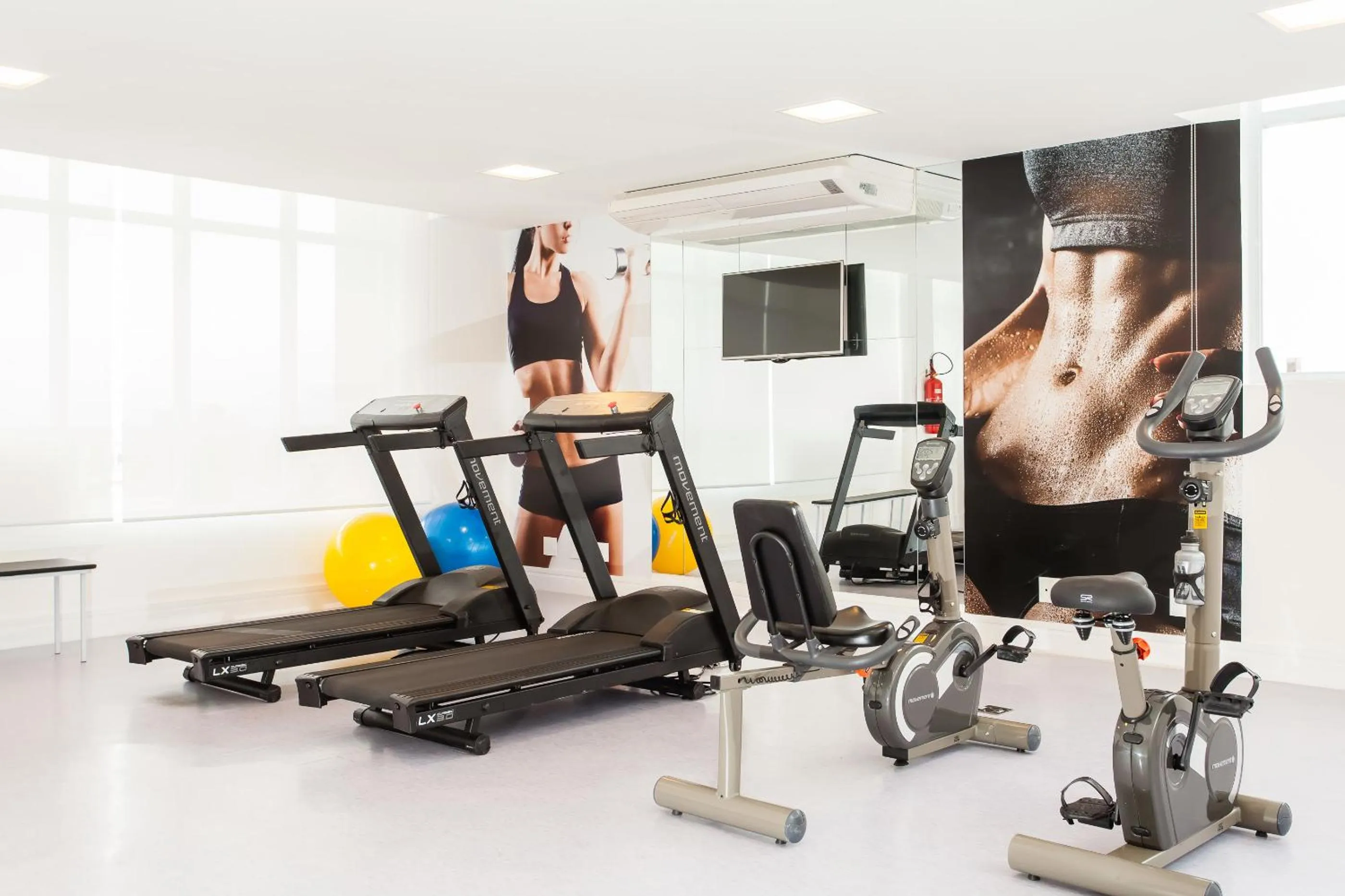 Fitness centre/facilities in Ramada Hotel & Suites Campos Pelinca