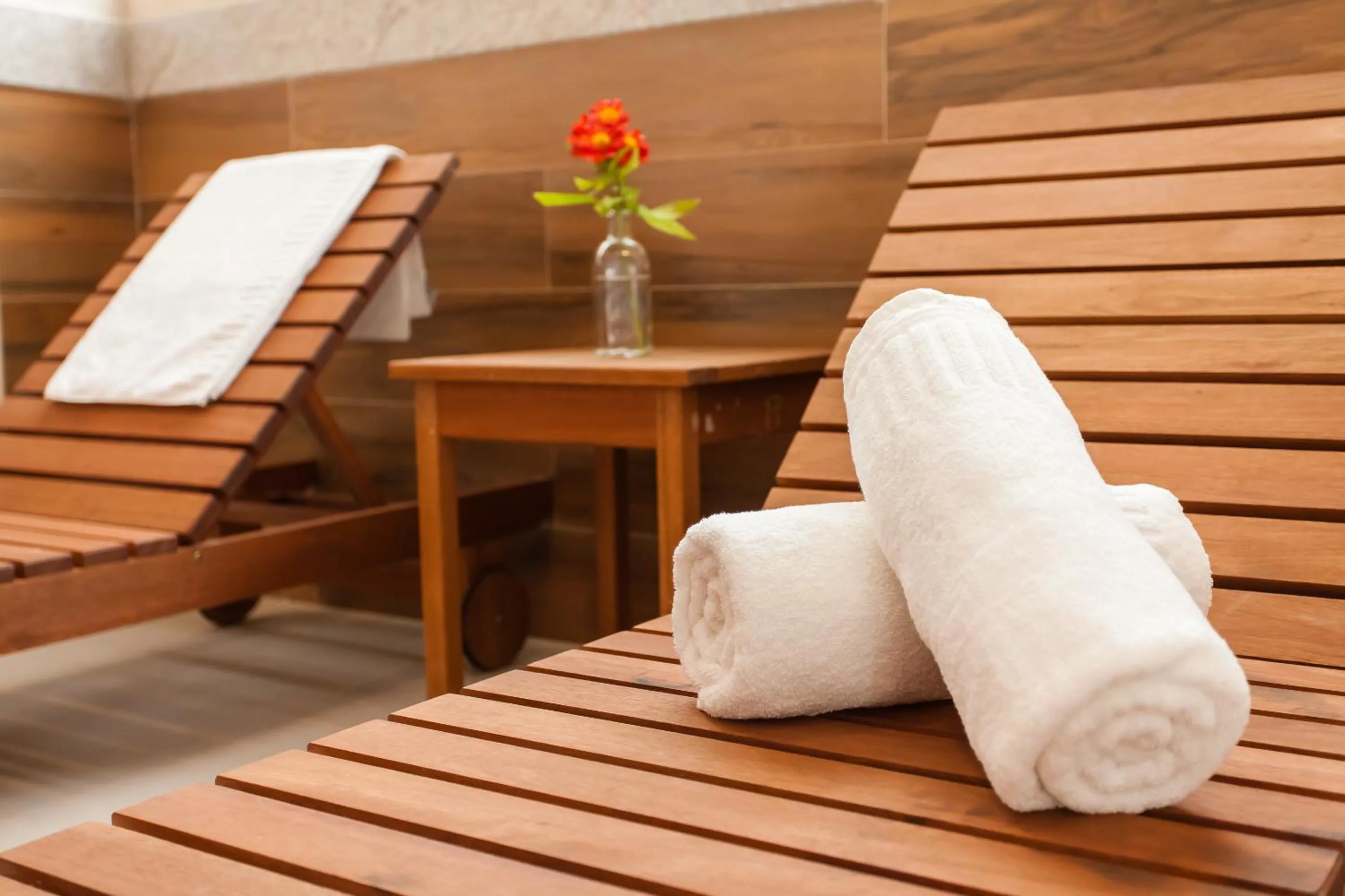 Decorative detail in Ramada Hotel & Suites Campos Pelinca