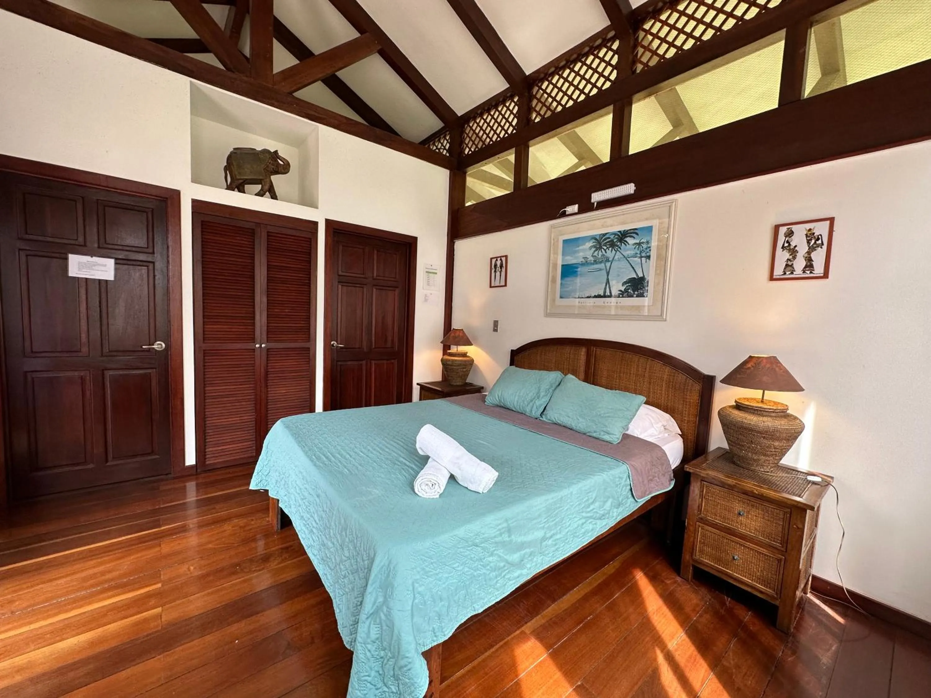 Bedroom, Bed in Hotel Kenaki Lodge