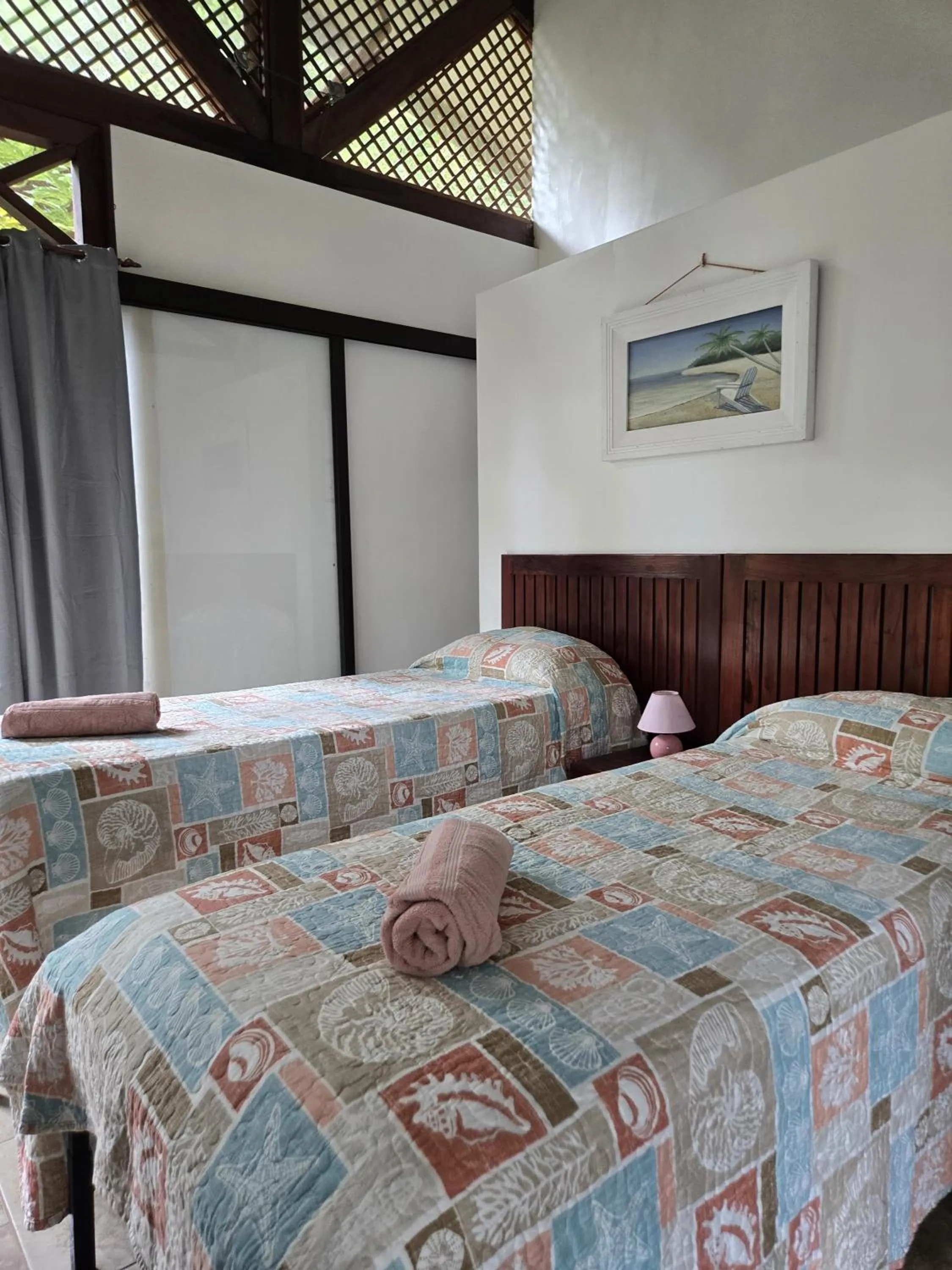 Bedroom, Bed in Hotel Kenaki Lodge