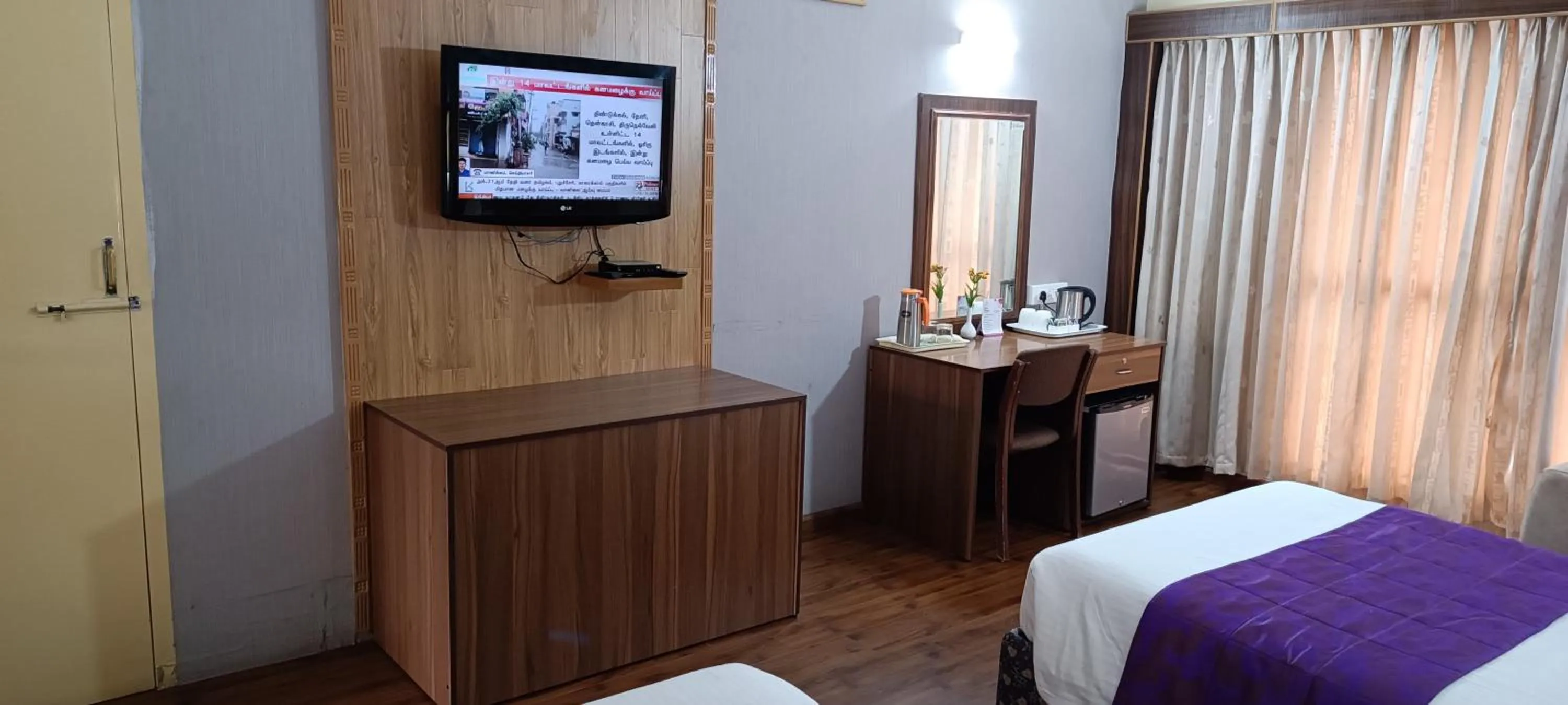 TV and multimedia, Bed in The Monarch