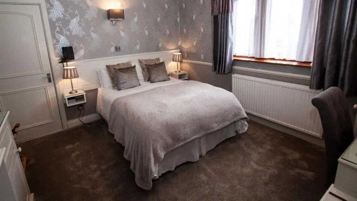 Bedroom, Bed in Leeming Wells Bedroom, Bed in Leeming Wells