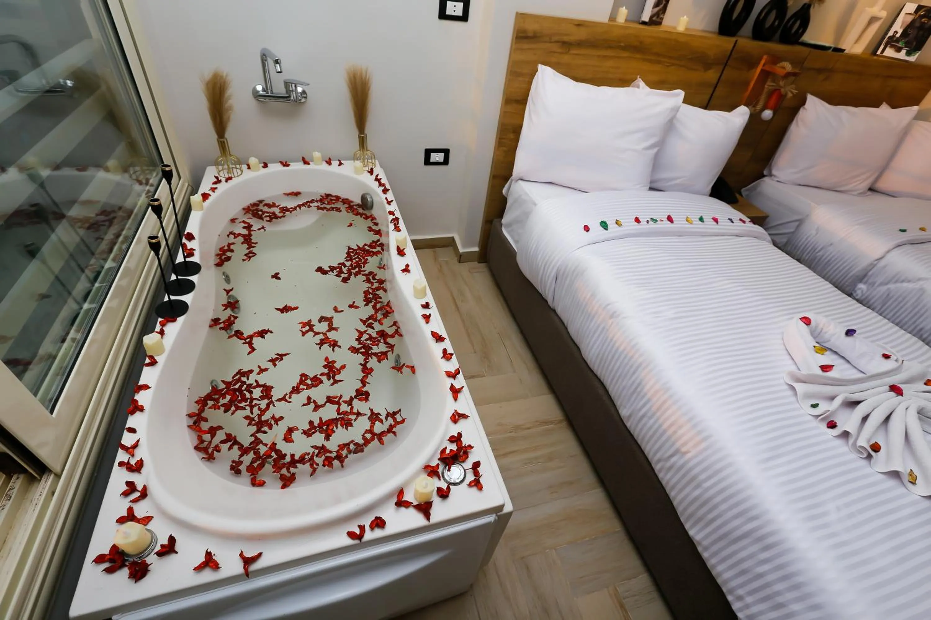 Bed in Rixoss tower Pyramids View