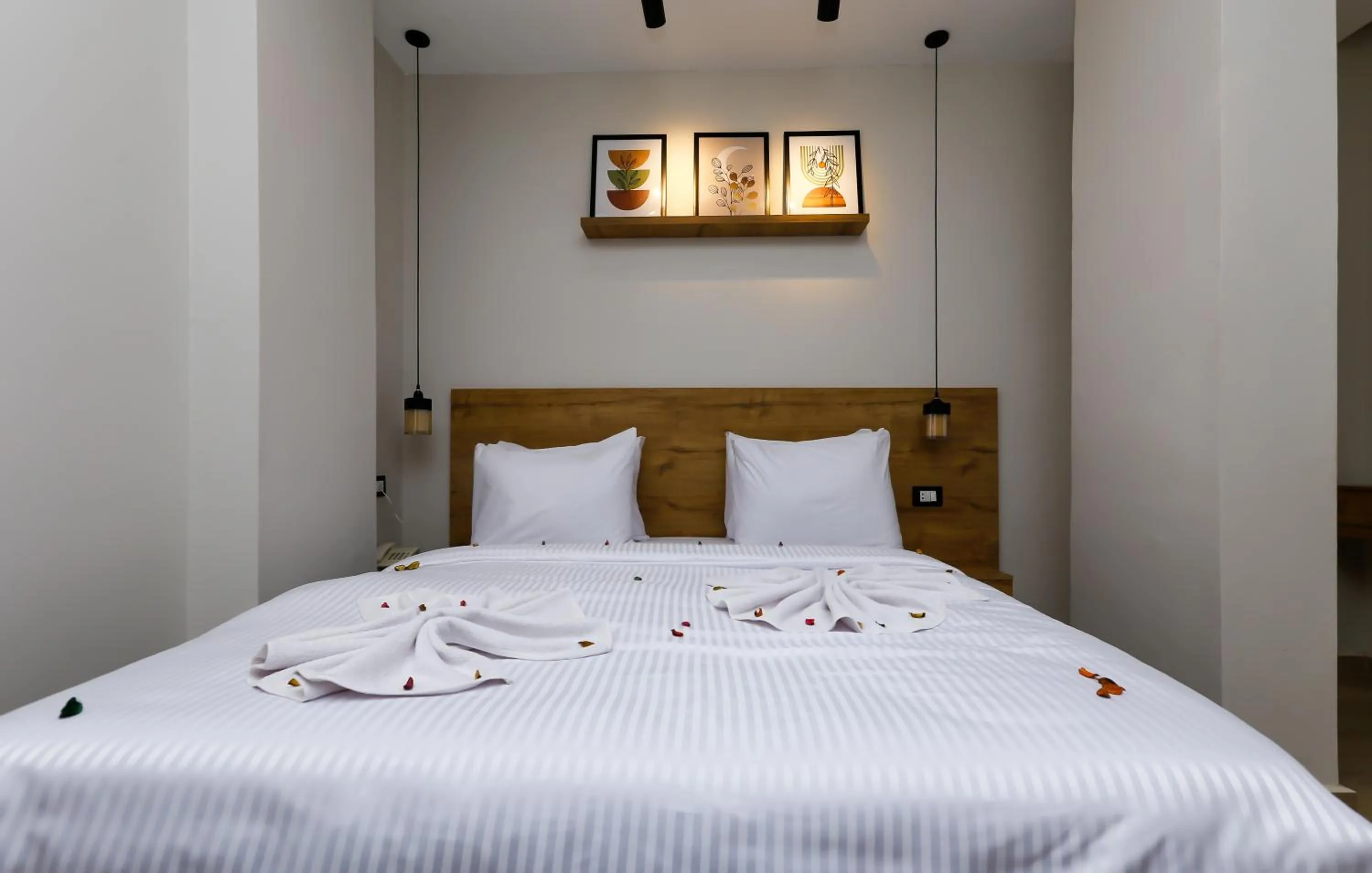 Bed in Rixoss tower Pyramids View