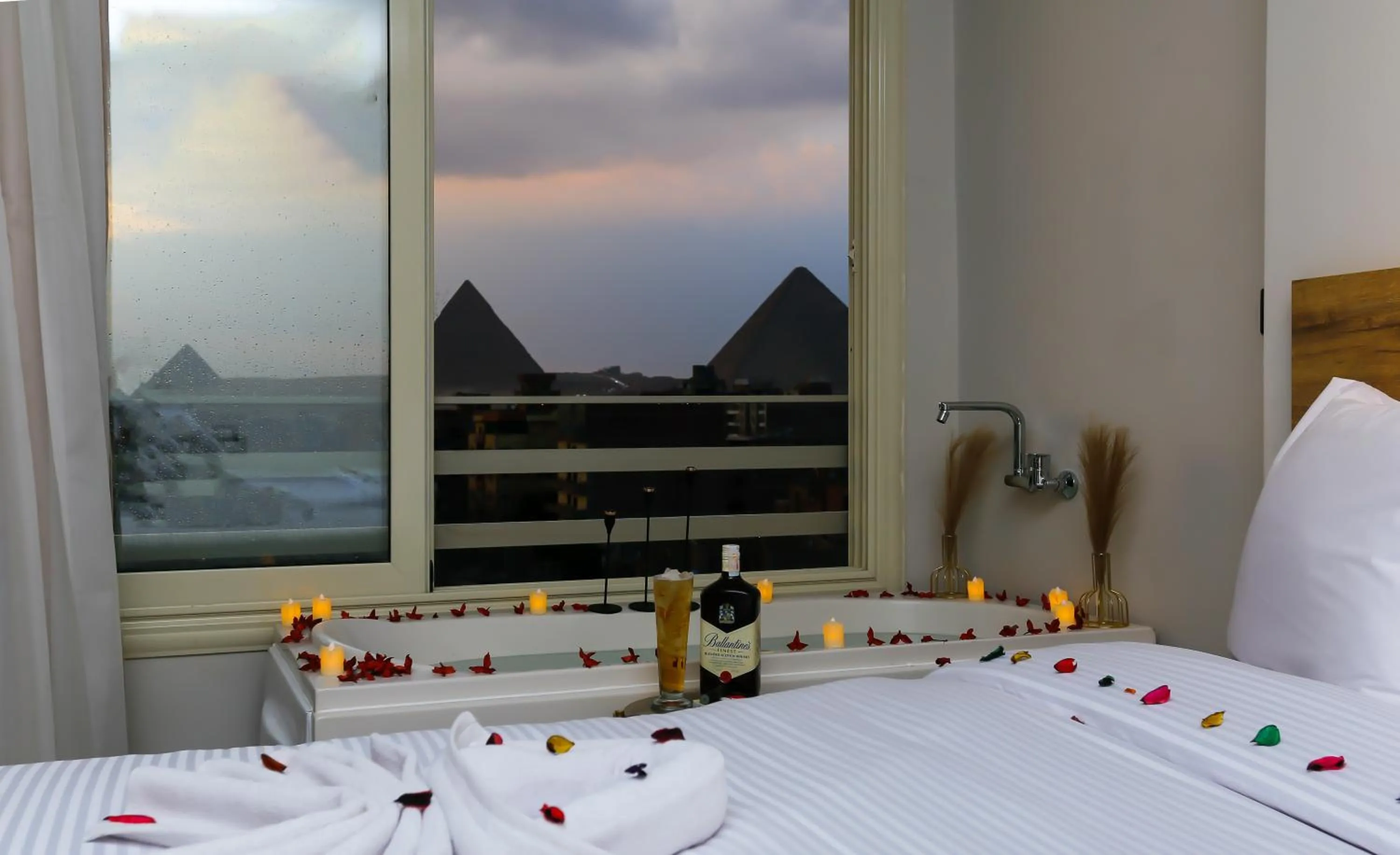 Bed in Rixoss tower Pyramids View