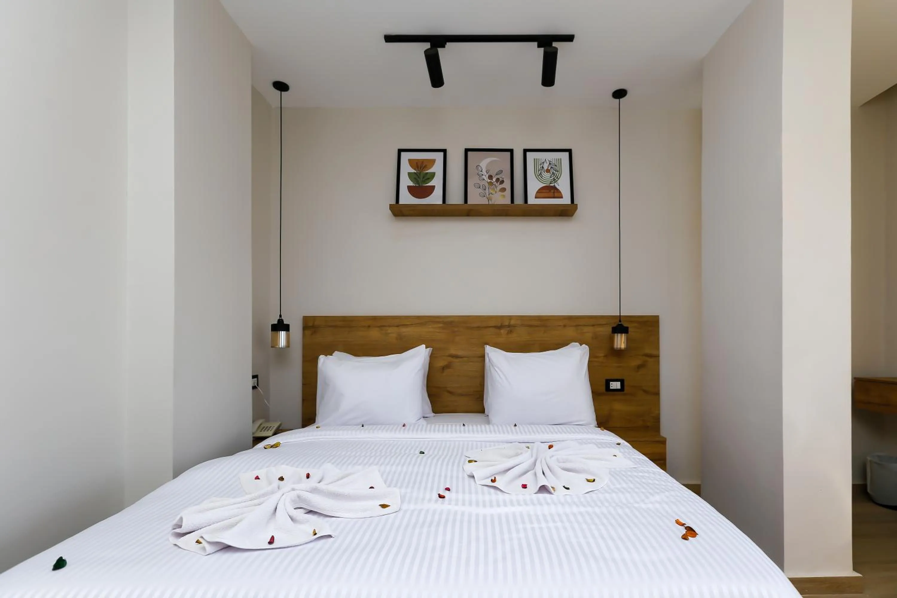 Bed in Rixoss tower Pyramids View