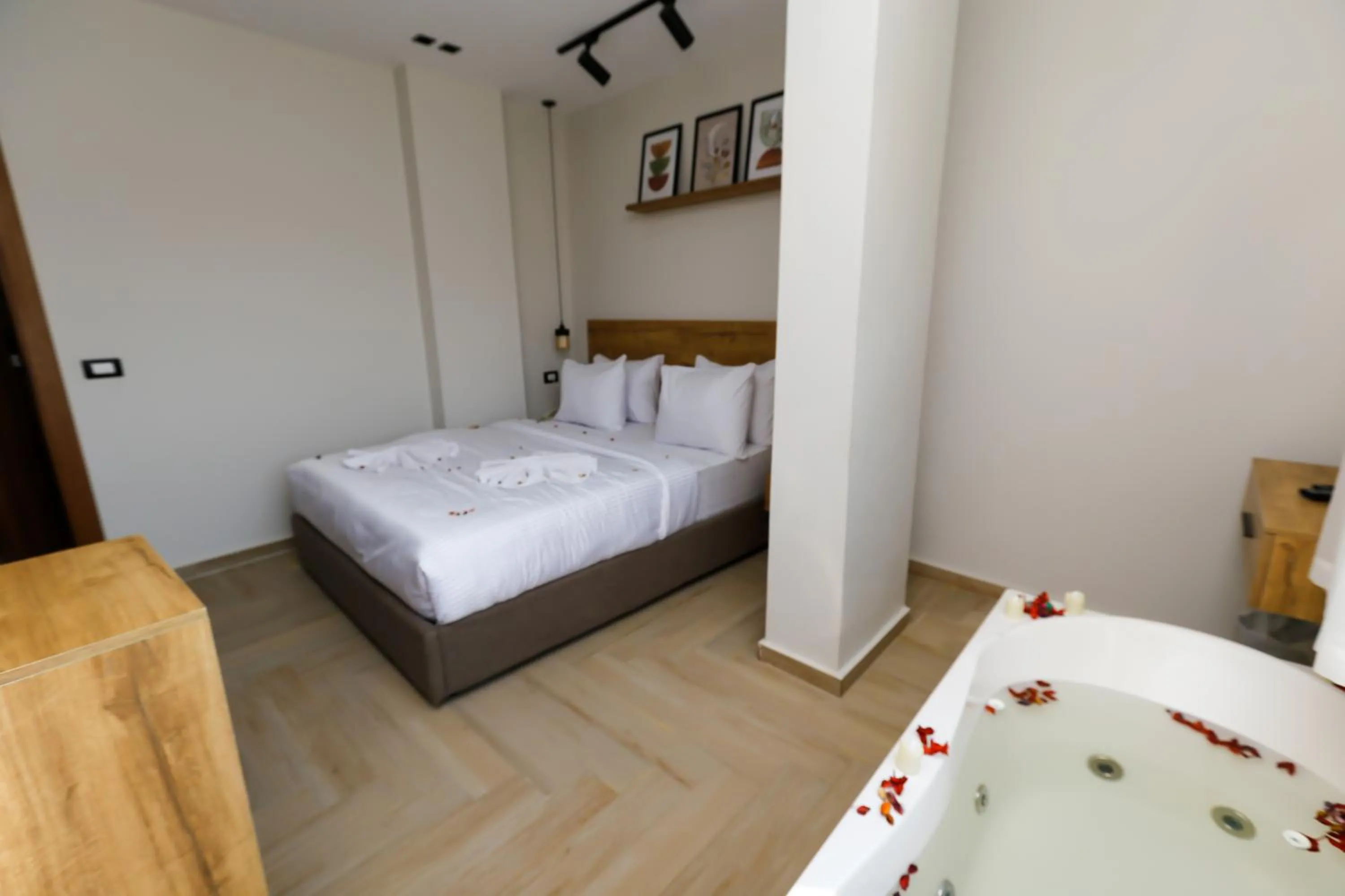 Bed in Rixoss tower Pyramids View