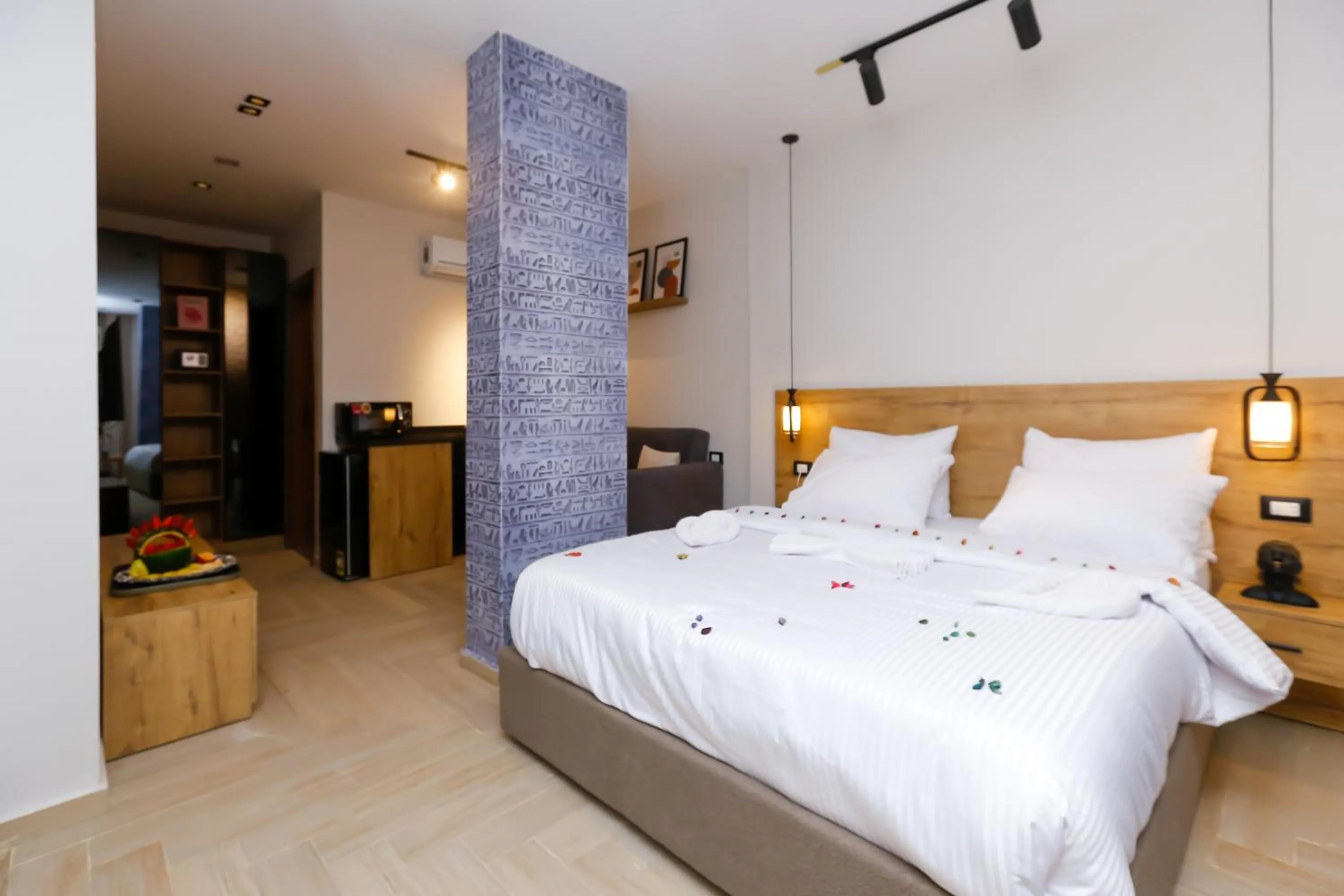 Bed in Rixoss tower Pyramids View