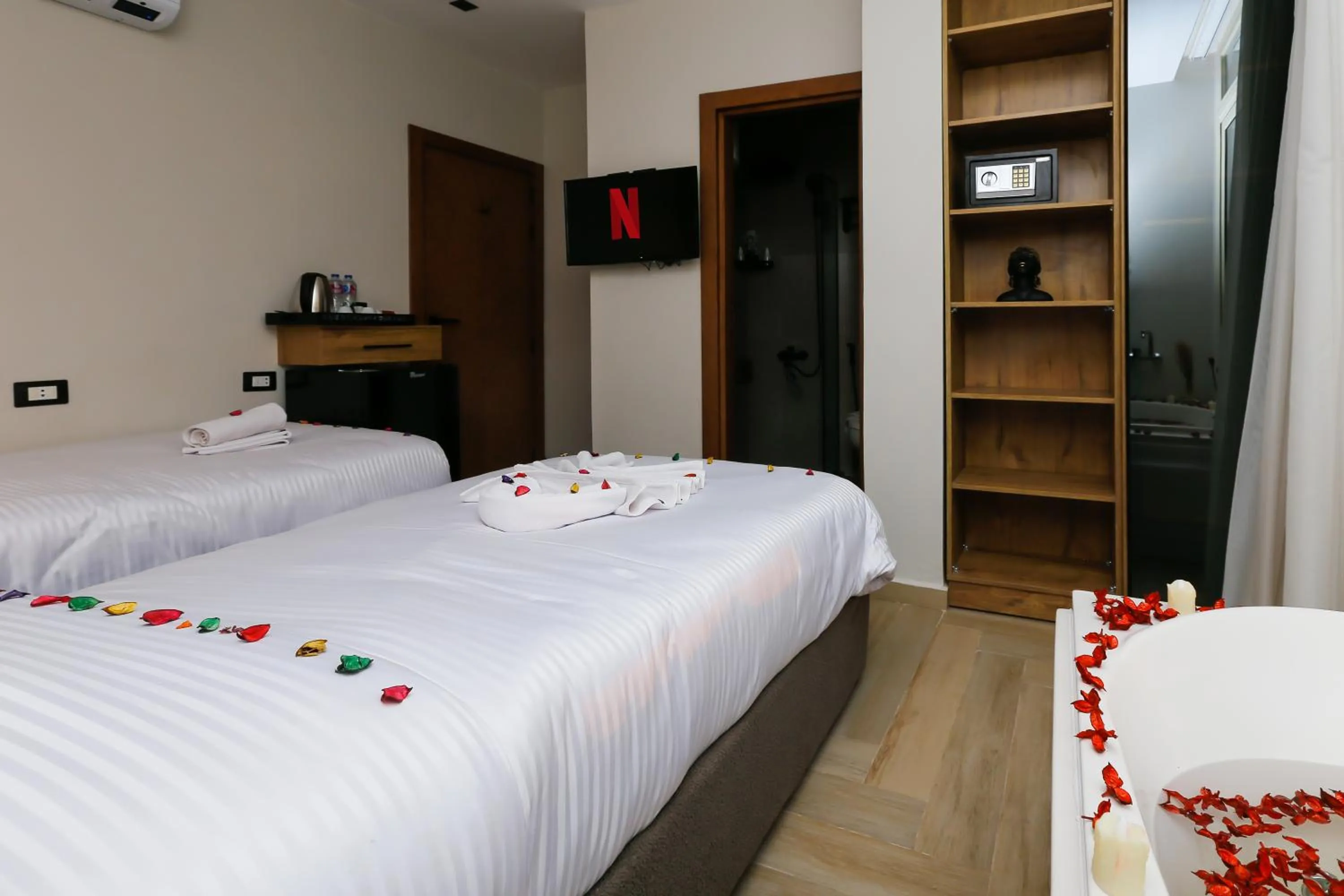 Bed in Rixoss tower Pyramids View