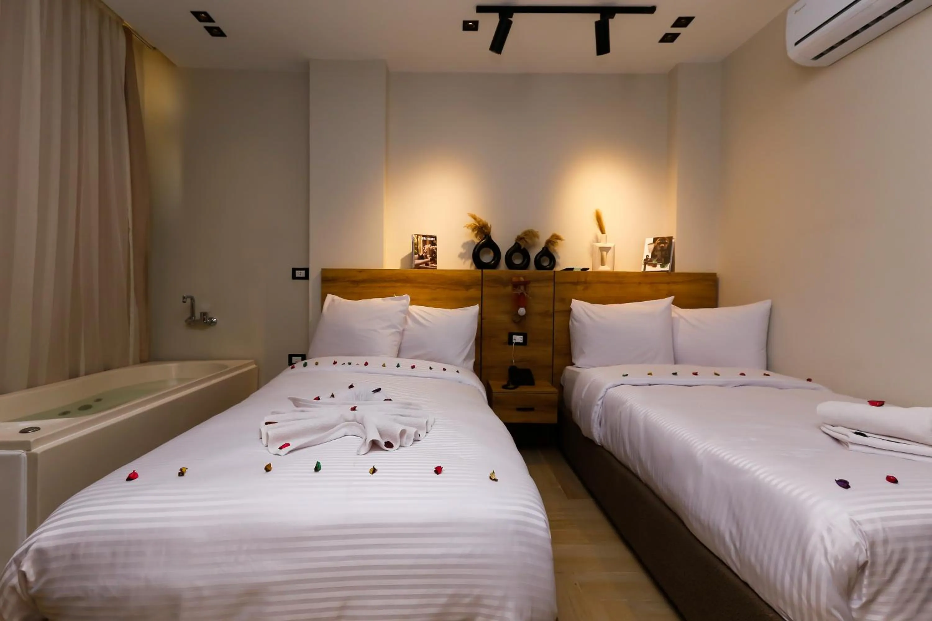 Bed in Rixoss tower Pyramids View