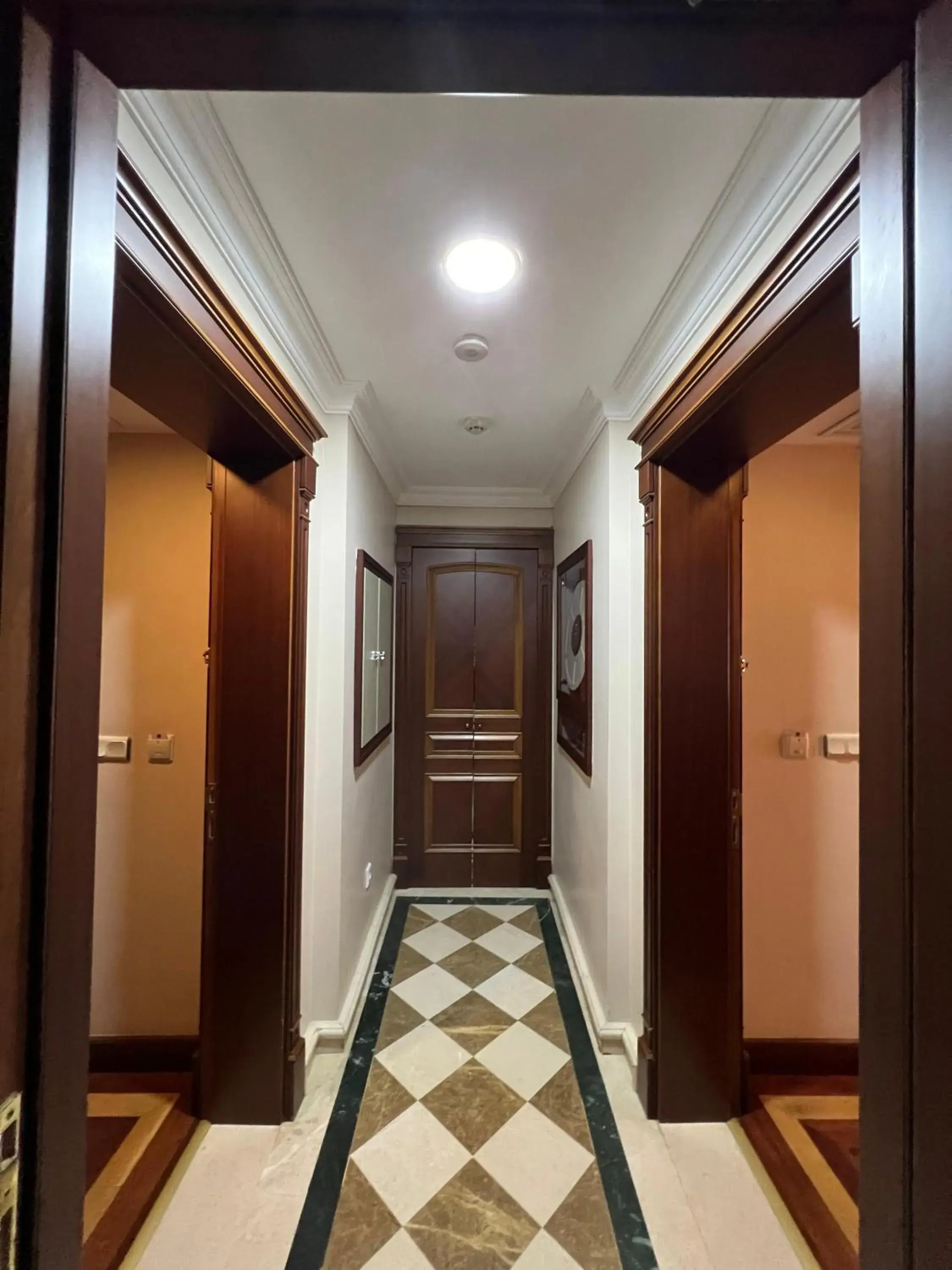 Property building in GLK PREMIER Regency Suites & Spa Property building in GLK PREMIER Regency Suites & Spa