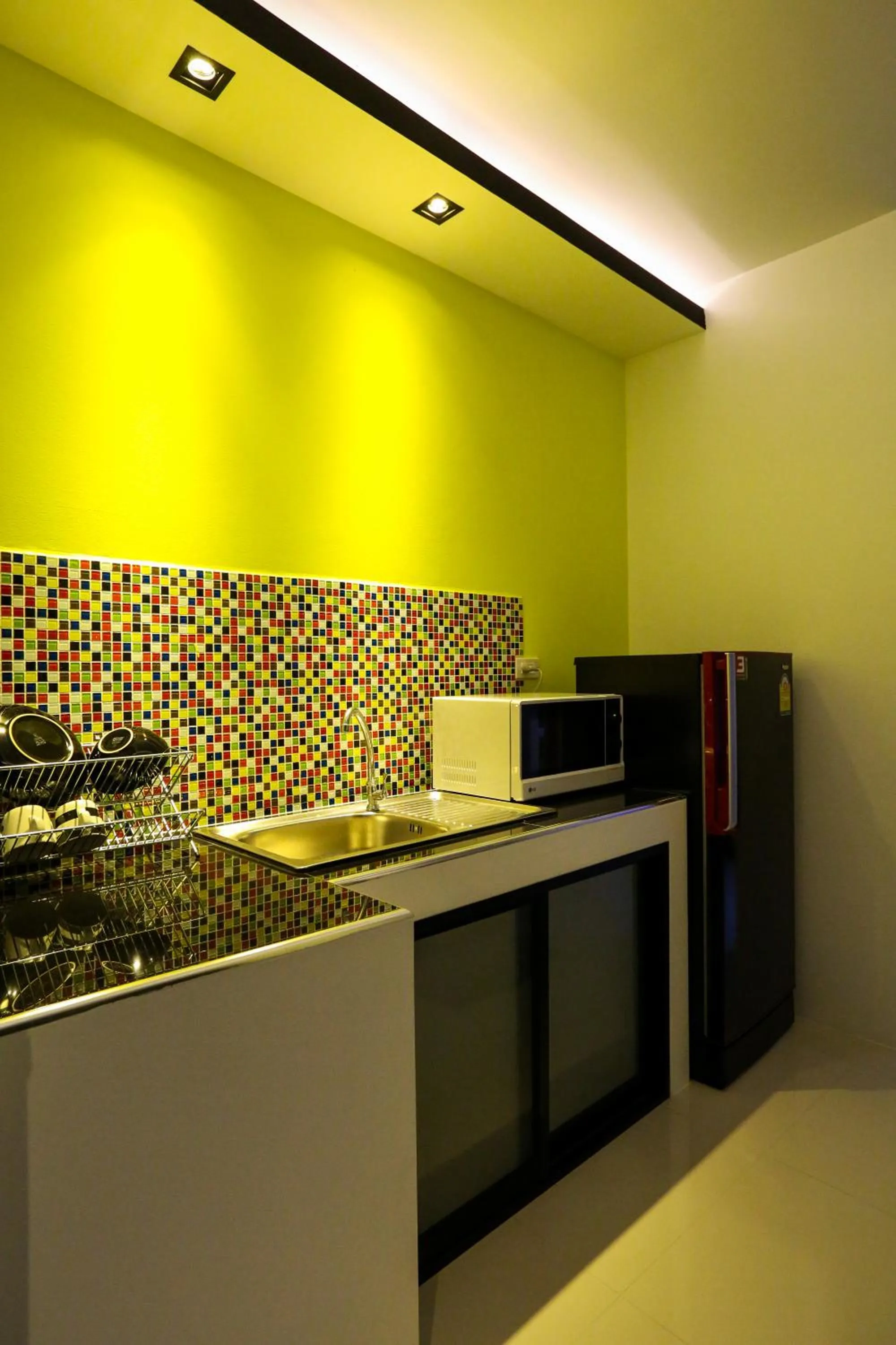 Kitchen or kitchenette in Chaantalay Hotel