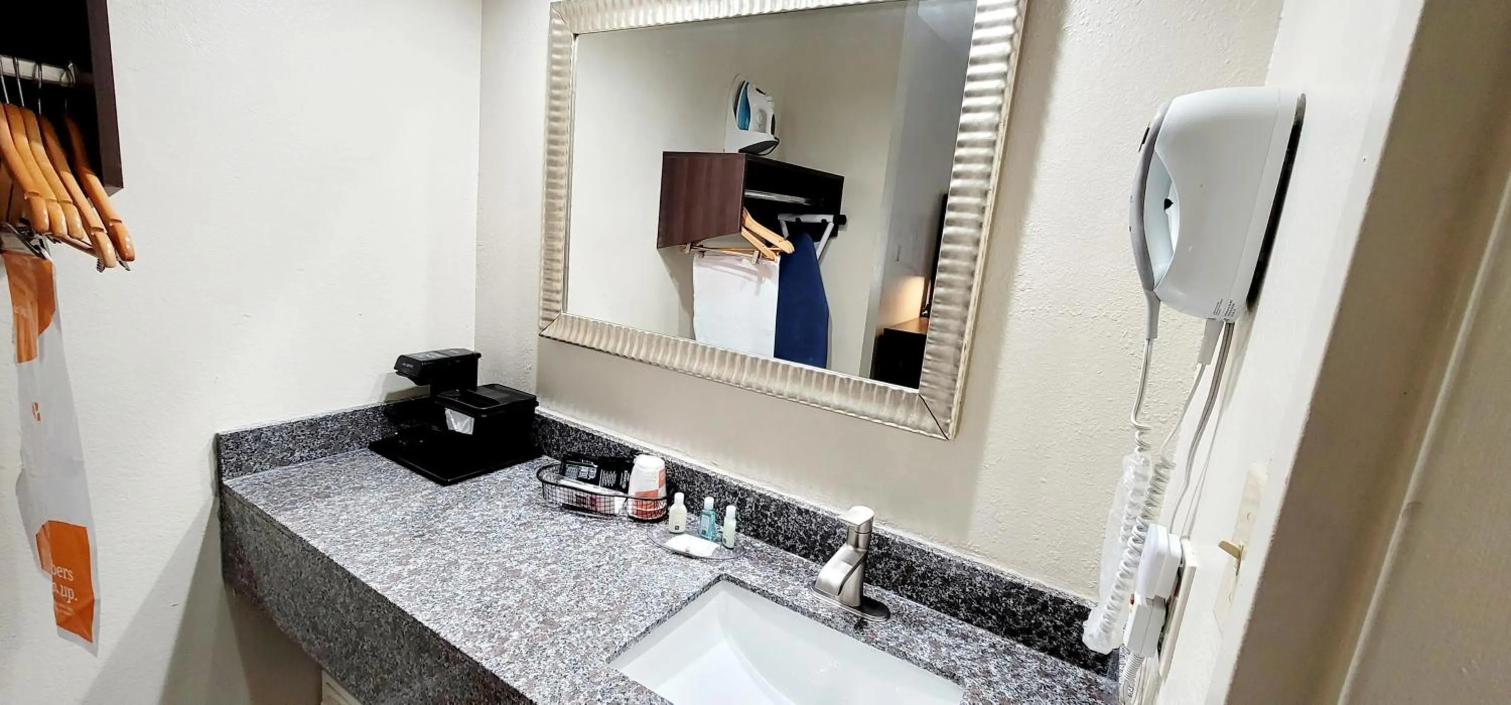 Bathroom in Quality Inn Port Wentworth Savannah North