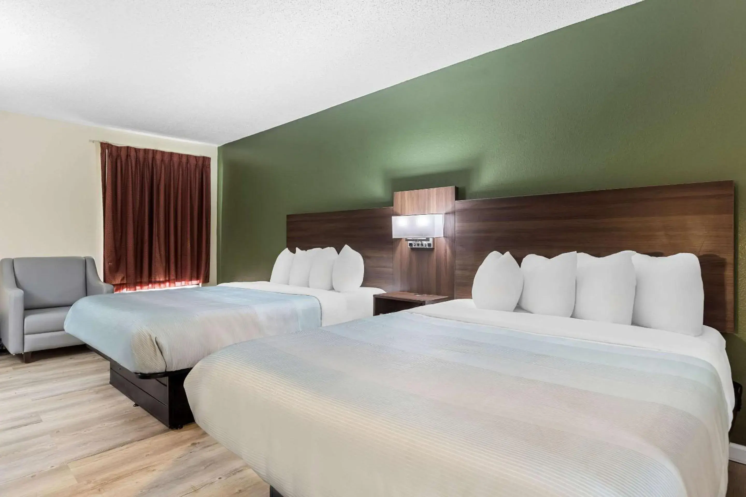Bed in Quality Inn Port Wentworth Savannah North Bed in Quality Inn Port Wentworth Savannah North