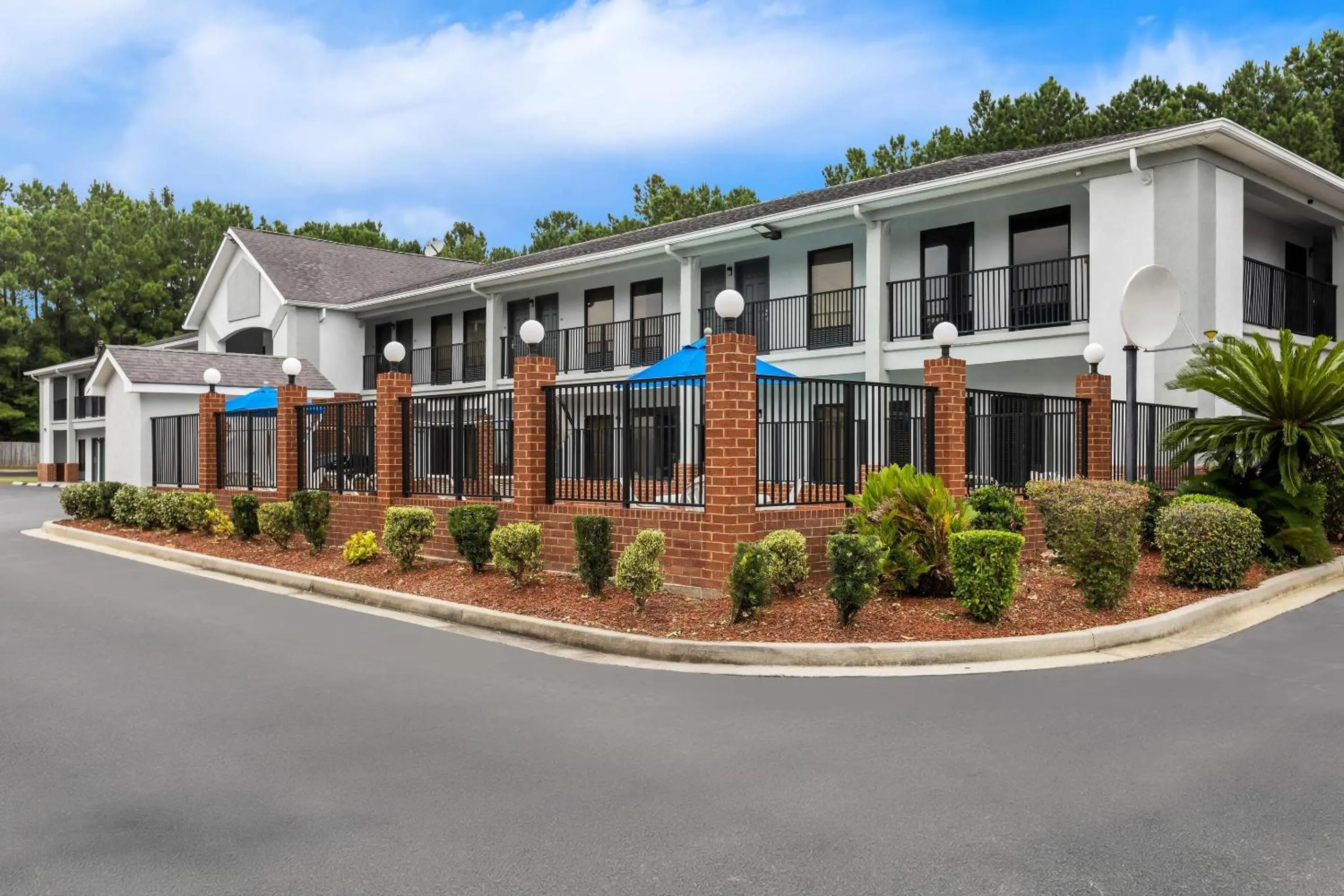 Property building in Quality Inn Port Wentworth Savannah North