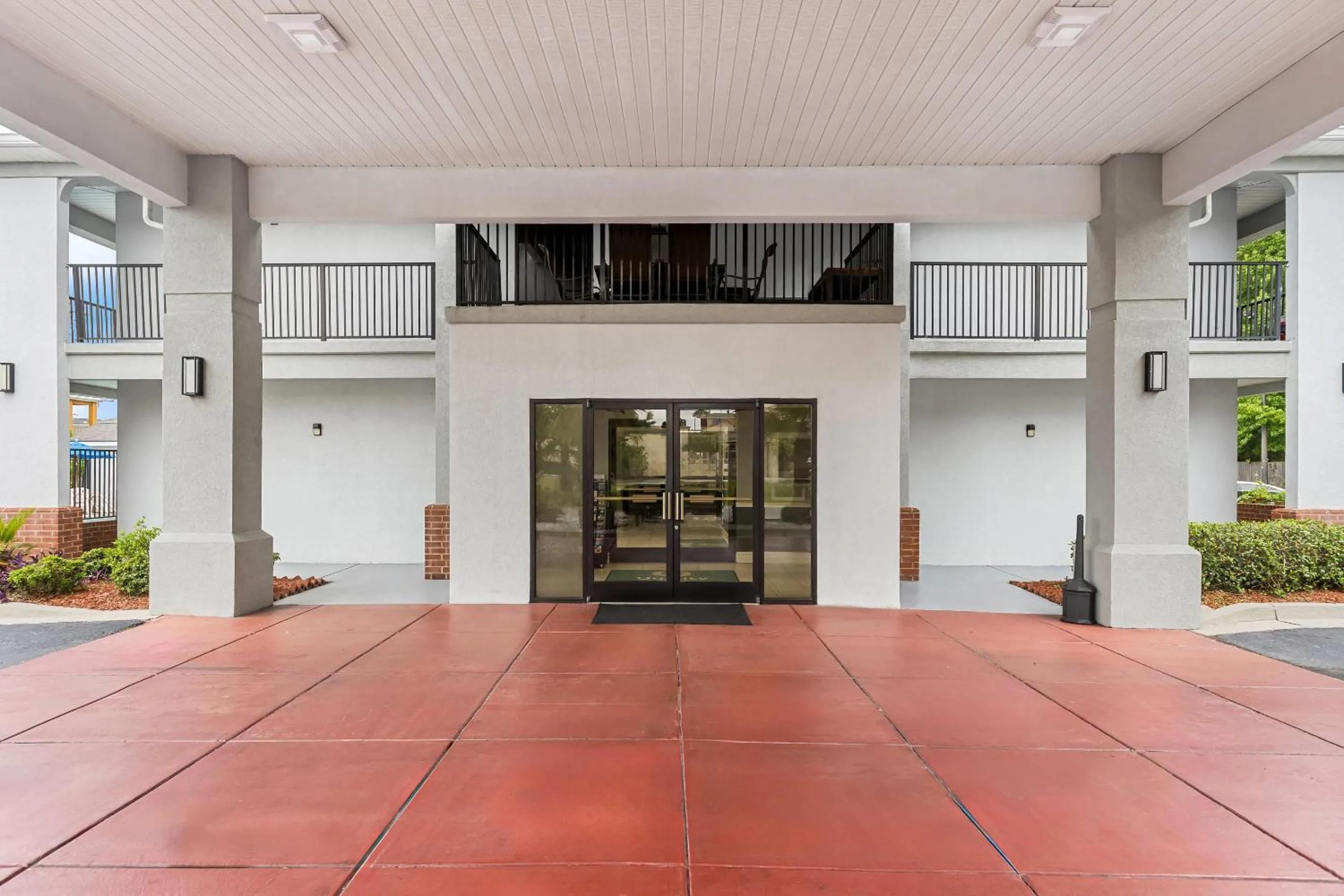 Property building in Quality Inn Port Wentworth Savannah North