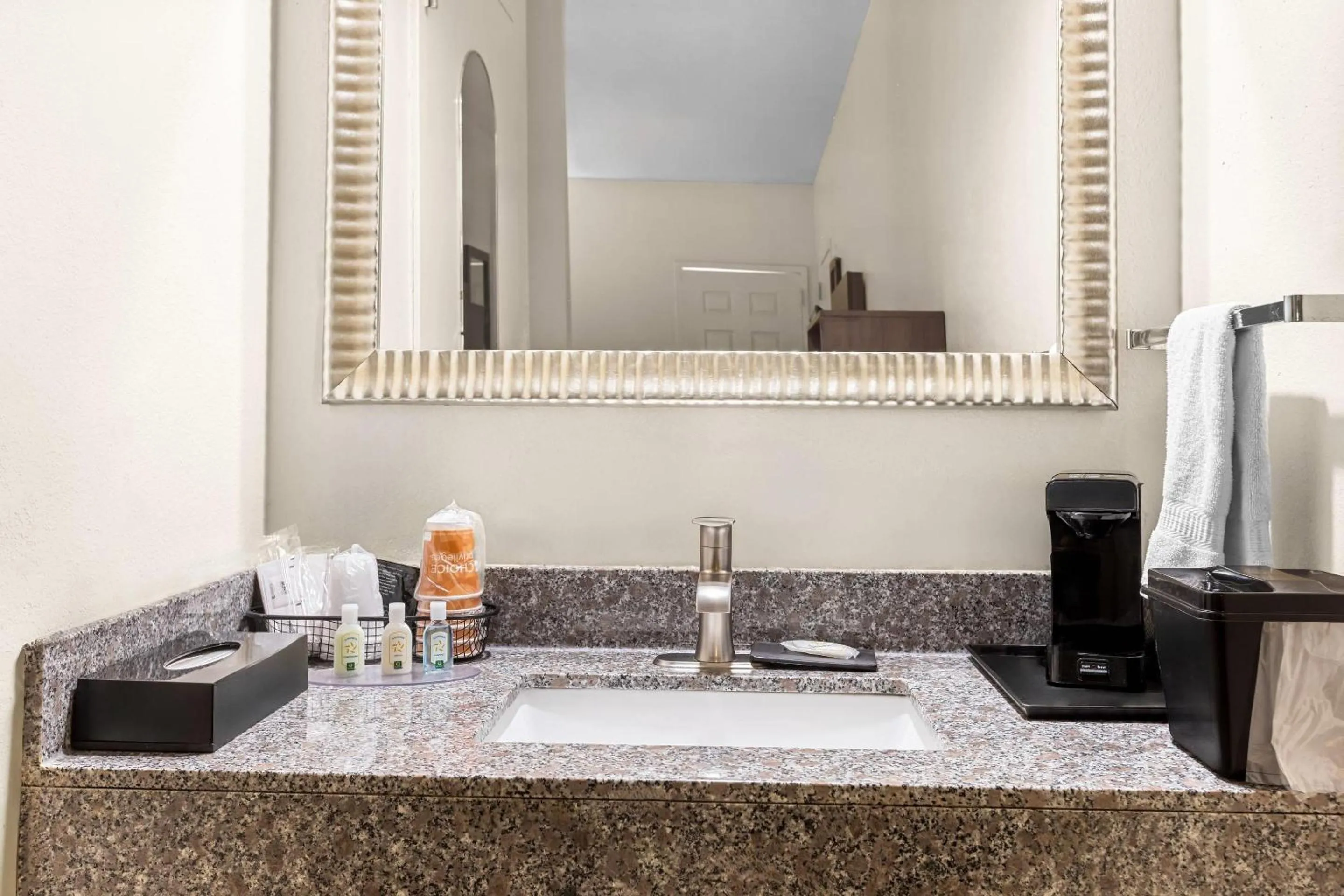 Bedroom in Quality Inn Port Wentworth Savannah North