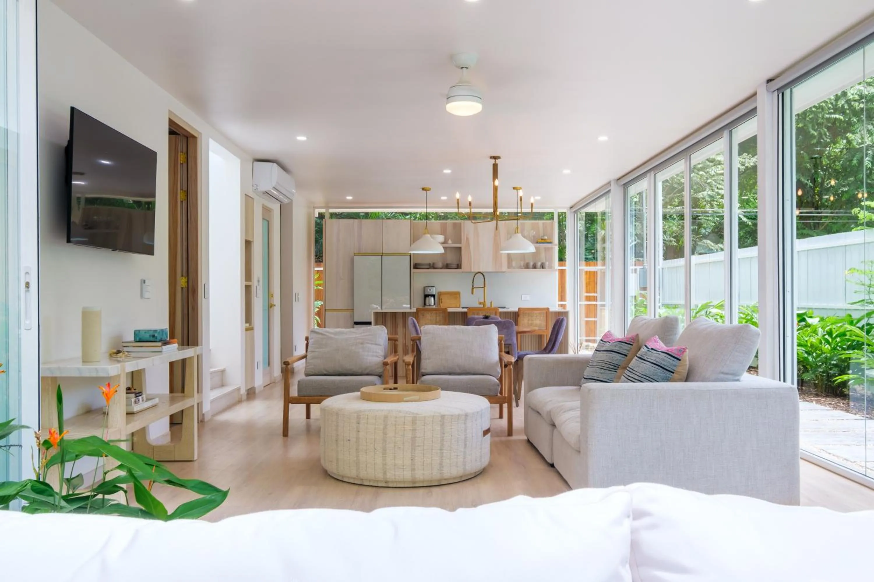 Living room in Bodhi Tree Yoga Resort