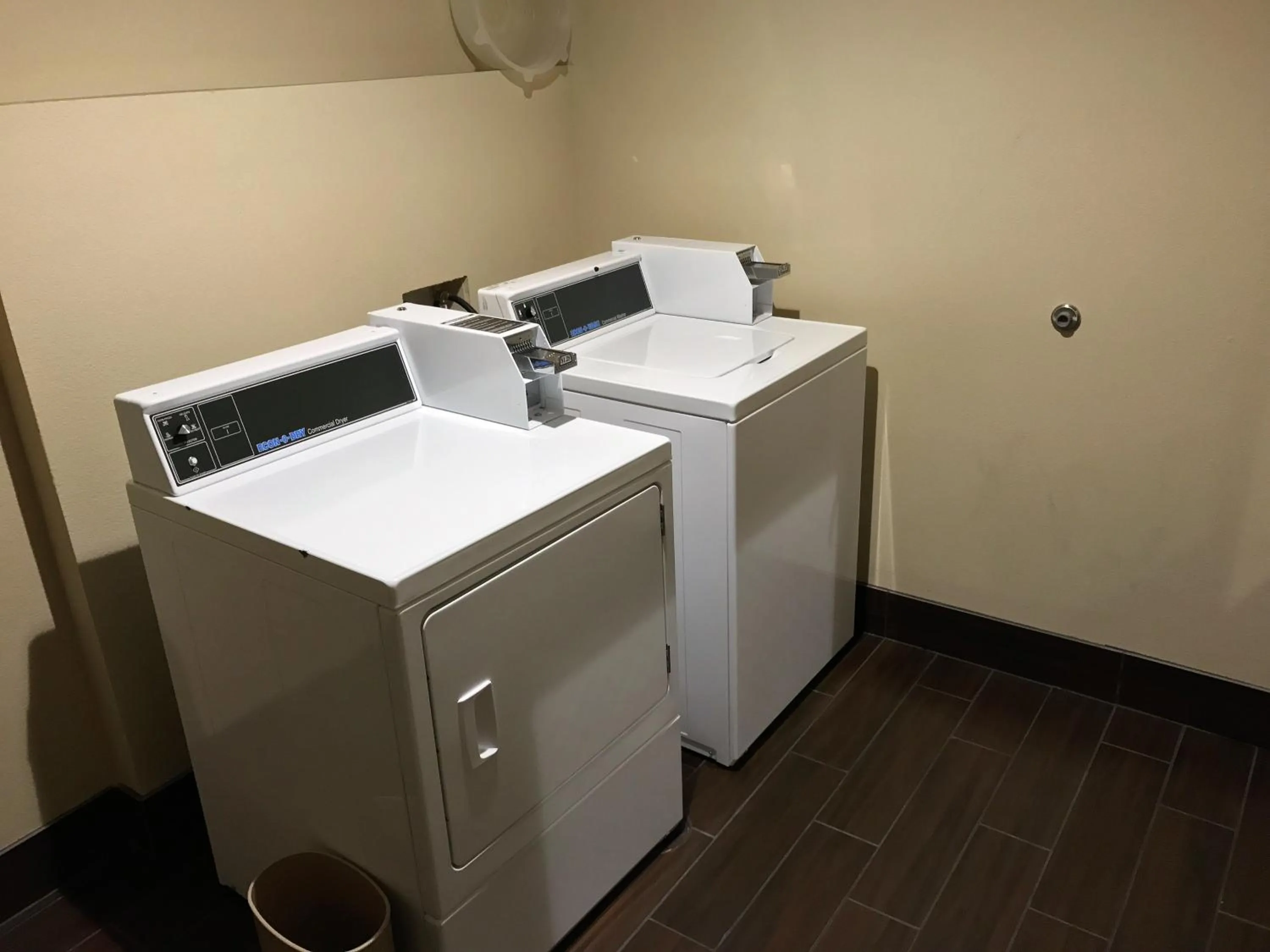 laundry in Comfort Suites Dodge City