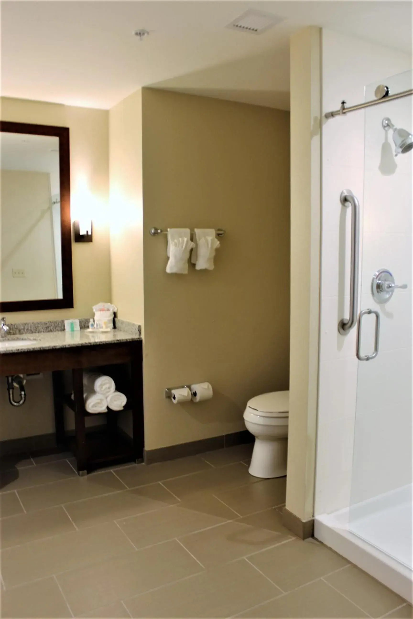 Suite with Two Queen Beds - Accessible/Non-Smoking in Comfort Suites Dodge City Suite with Two Queen Beds - Accessible/Non-Smoking in Comfort Suites Dodge City